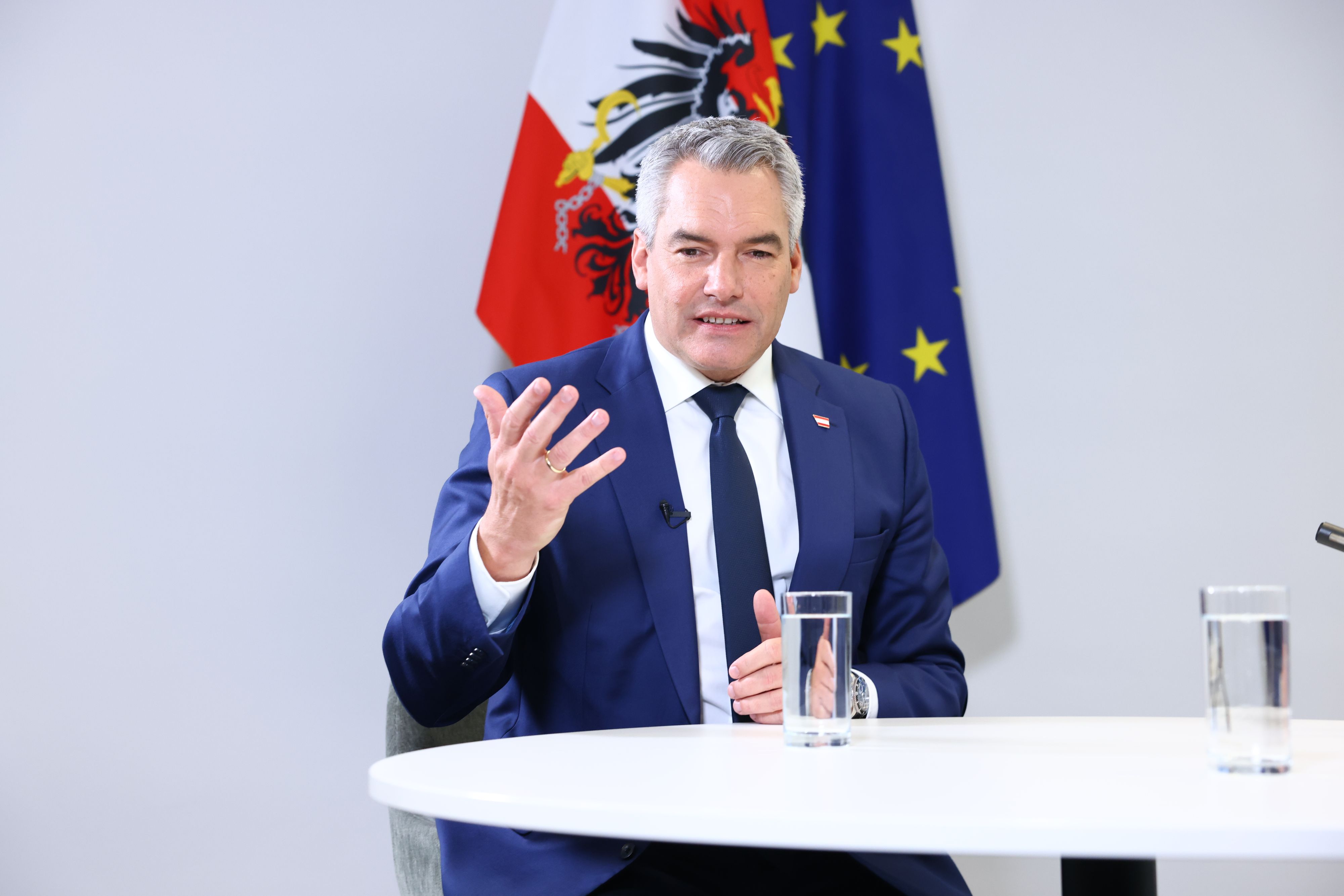 Bundeskanzler und ÖVP-Obmann Karl Nehammer verhandelt eine Ampel-Regierung.