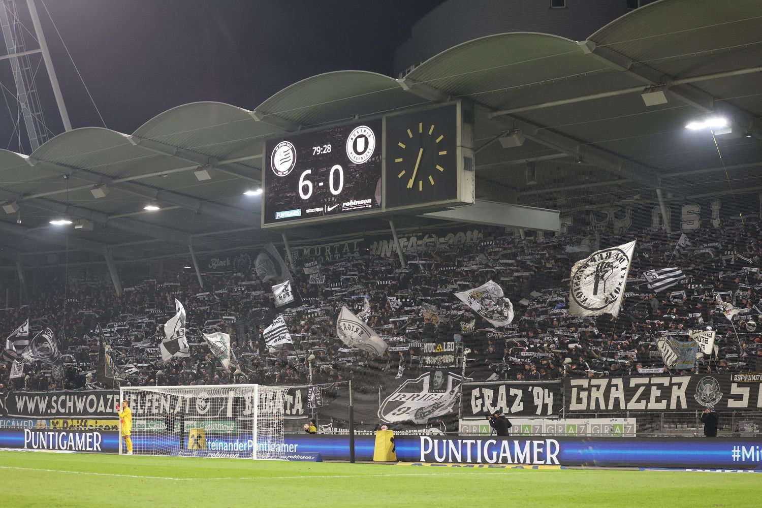 Die Sturm-Fans sind sauer auf die Politik