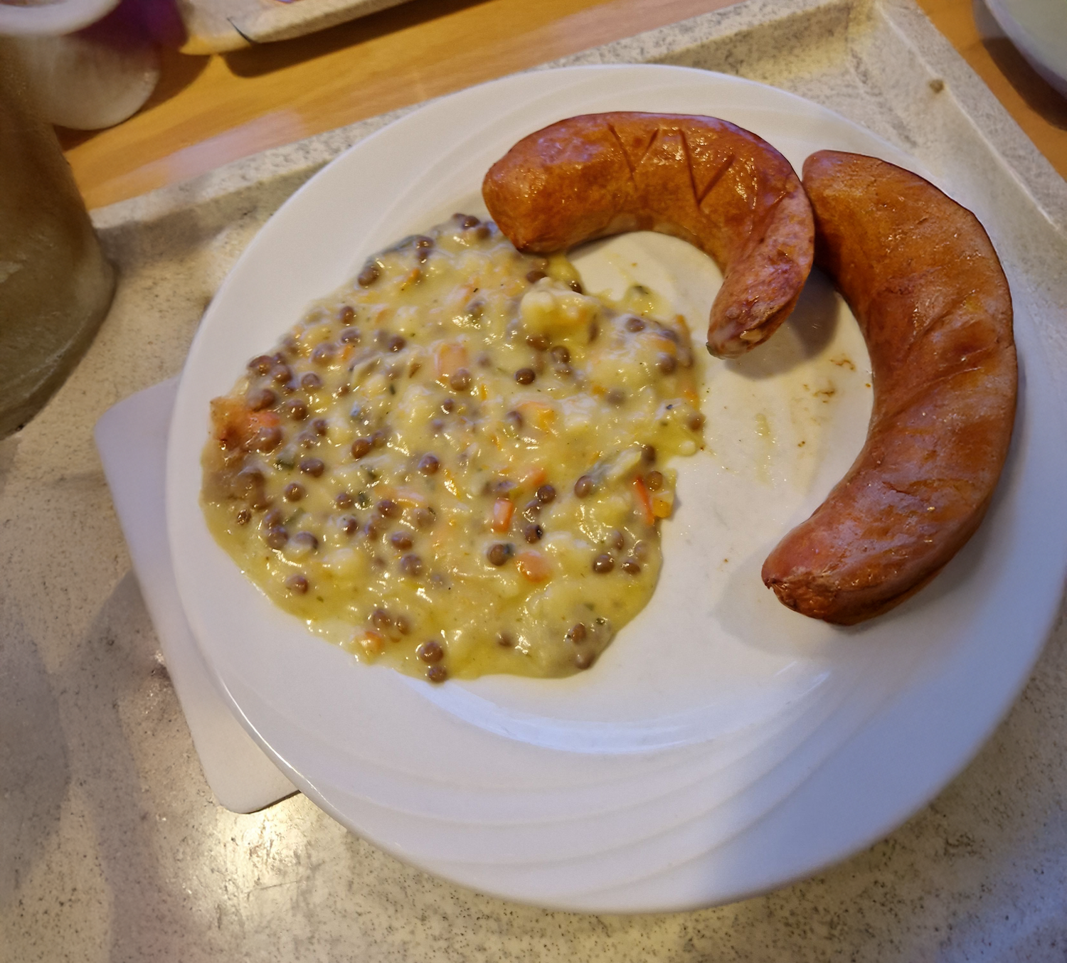 Bei diesem Mittagessen an einer Berufsschule im Mühlviertel (OÖ) vergeht es den Lehrlingen.