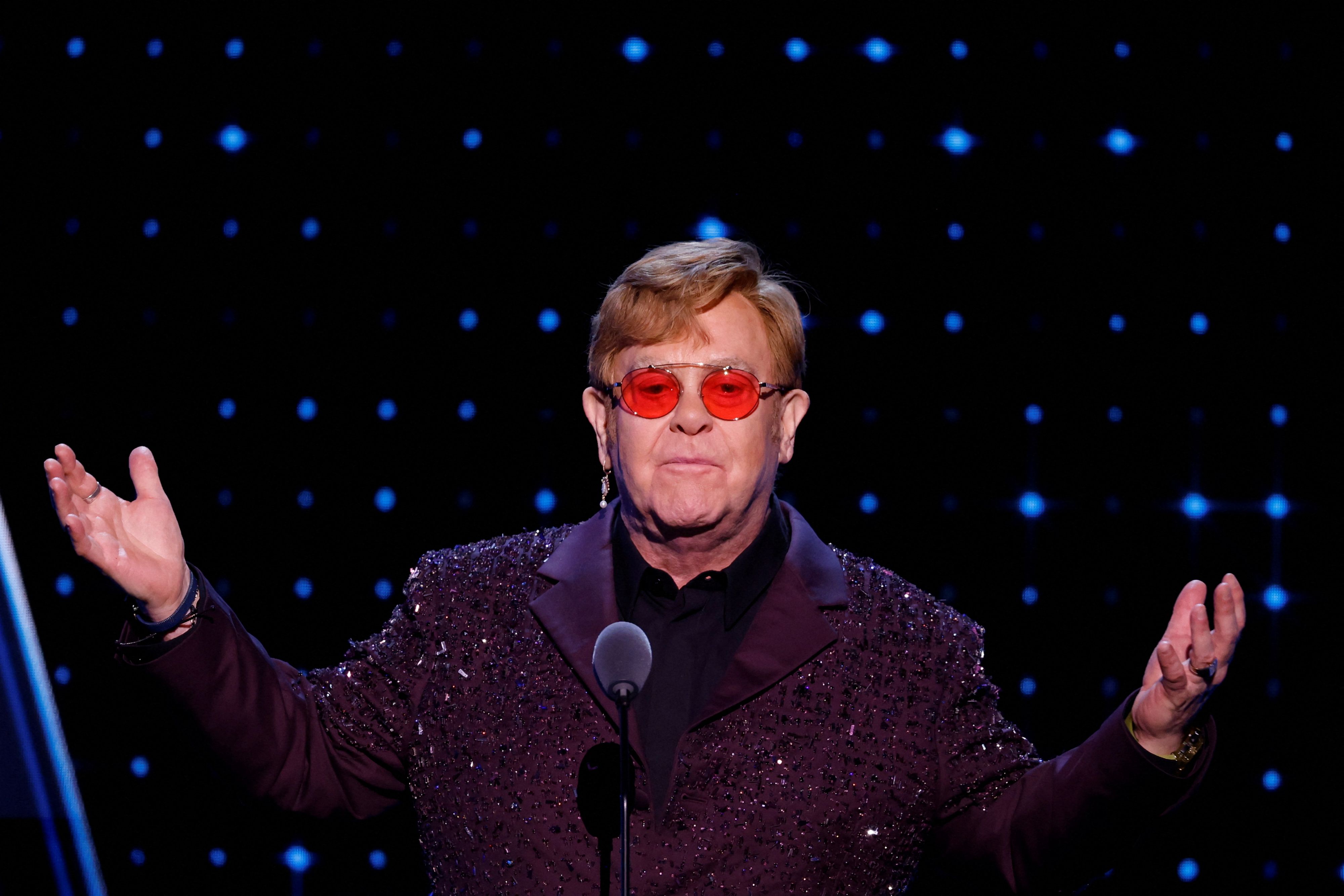 Elton John kämpft mit gesundheitlichen Problemen.