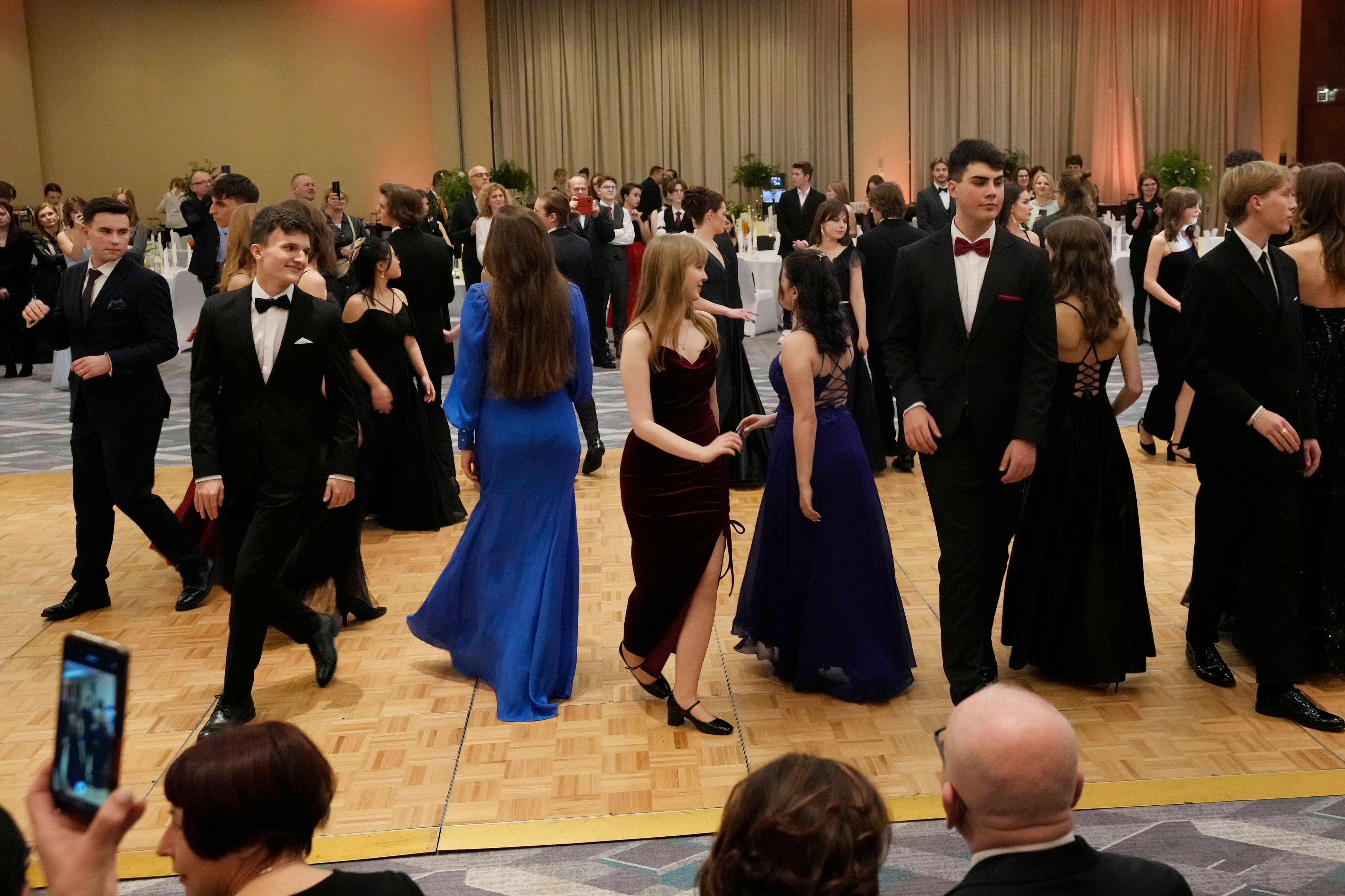 Bei einem Maturaball in Vorarlberg flogen die Fetzen.