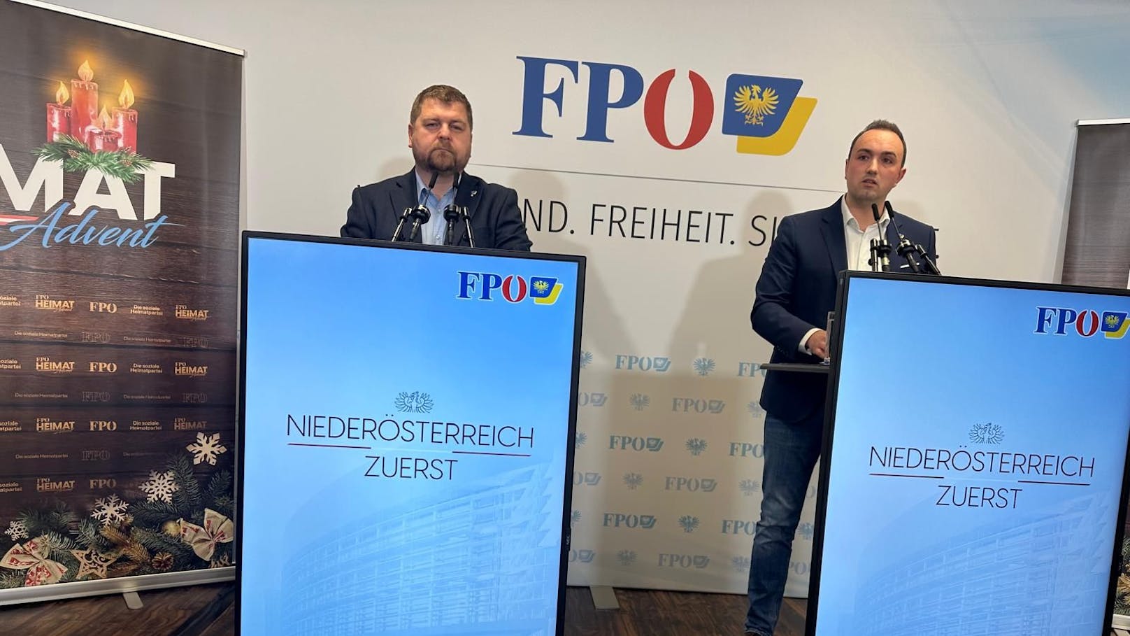 FPÖ Niederösterreich-Landesparteisekretär Alexander Murlasits (r.) und FPÖ Niederösterreich-Landesgeschäftsführer Andreas Arthur Spanring (l.)