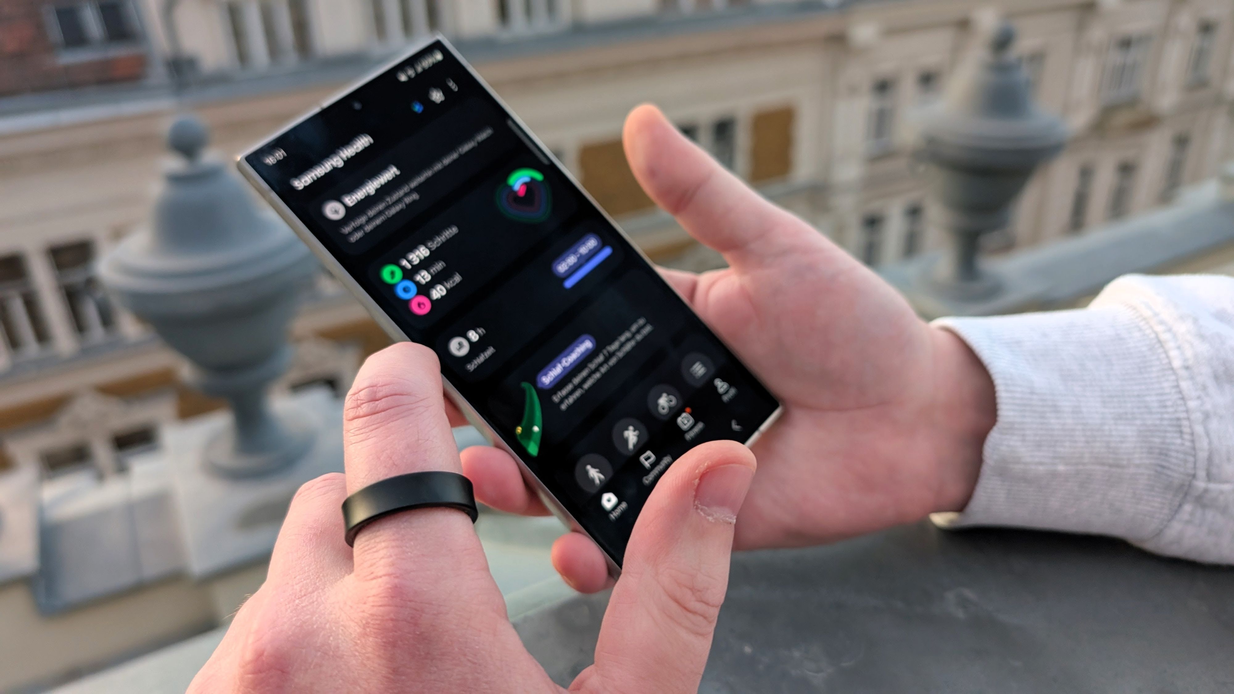 Mit robustem Design und umfassenden Funktionen bietet der Samsung Galaxy Ring eine elegante Alternative zur Smartwatch.