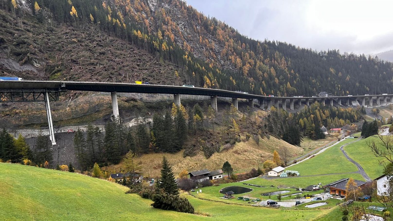 Brenner-Autobahn nach schwerem Crash komplett gesperrt