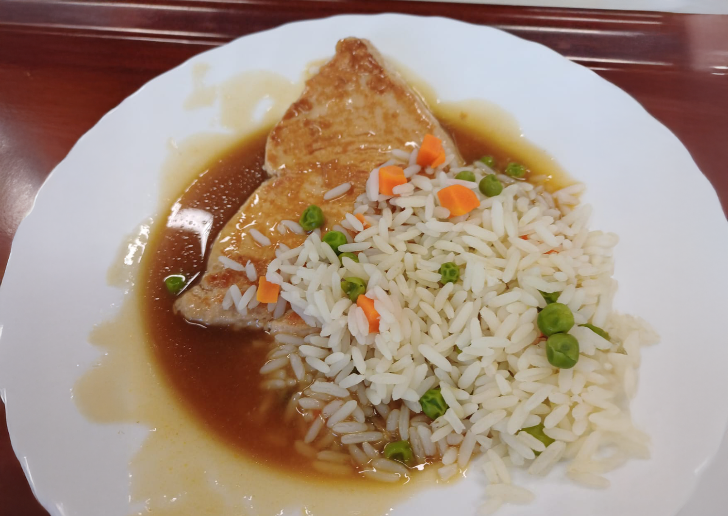 Ihr Sohn wird vom 5,20-Euro-Essen in einem Gymnasium in Wien-Simmering nie satt.