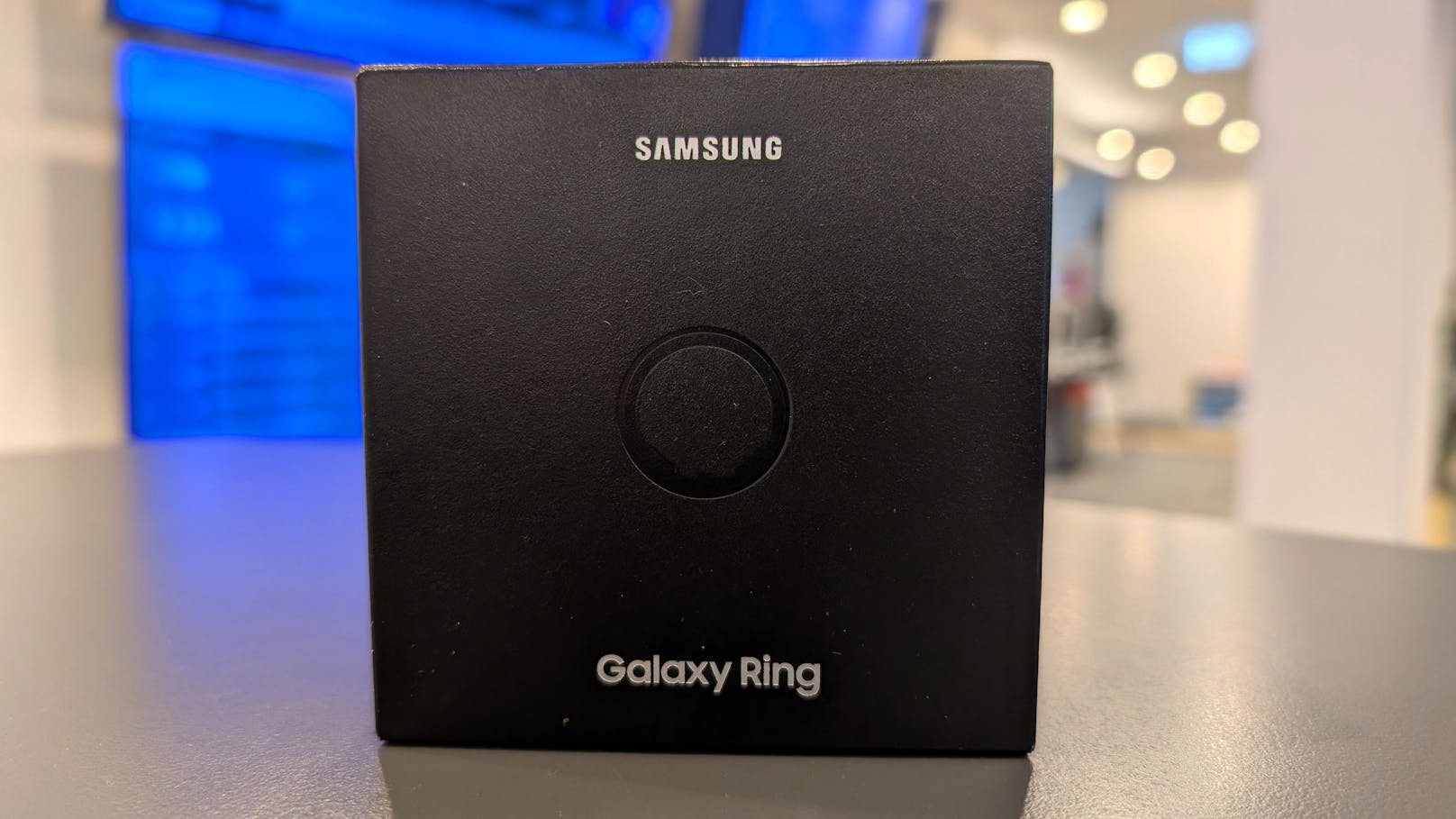 Die Verarbeitung ist hochwertig und der Galaxy Ring macht einen robusten Eindruck, durch das geringe Gewicht wirkt er dennoch nicht ganz so wertig.