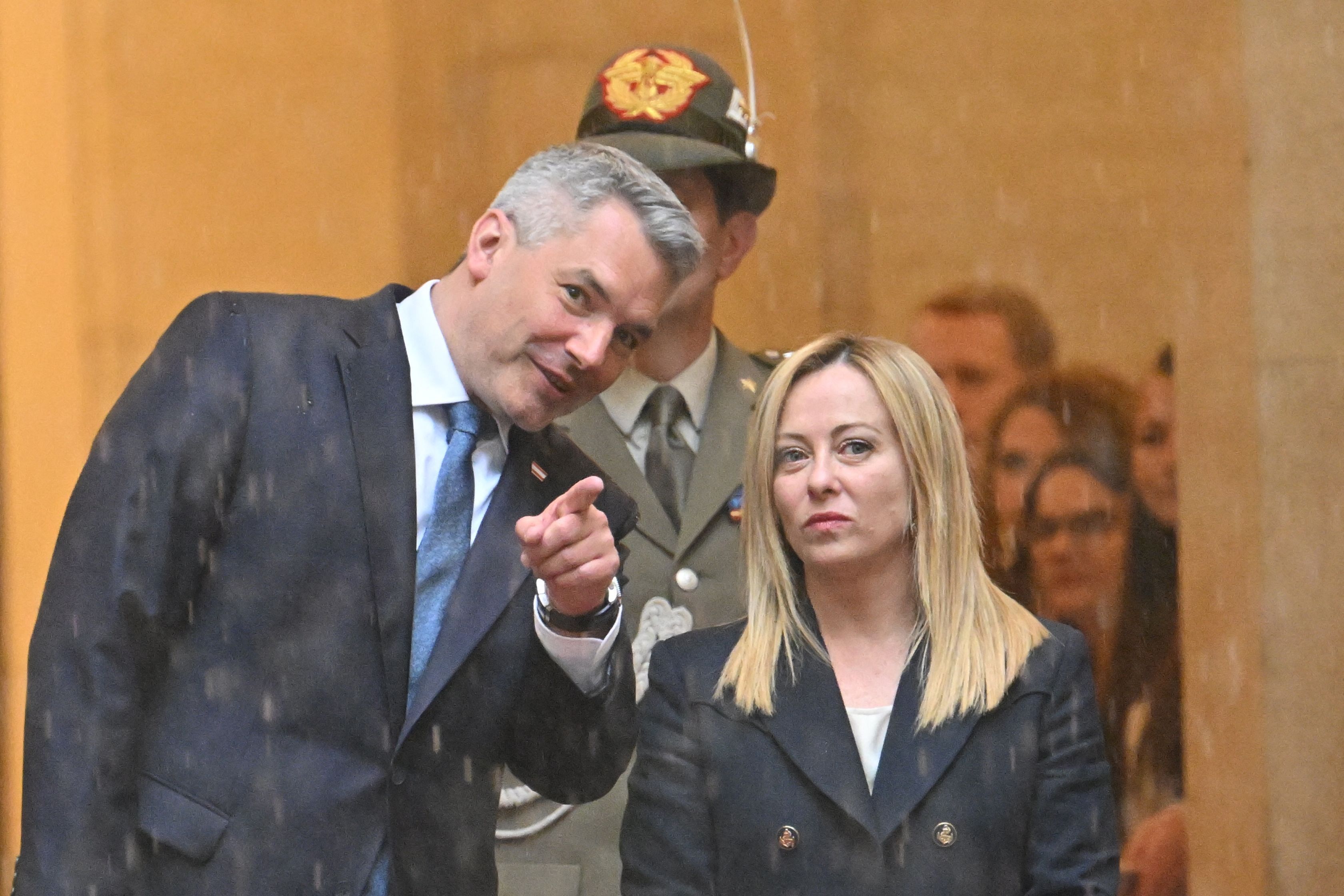 Italiens Premierministerin Giorgia Meloni und Karl Nehammer.