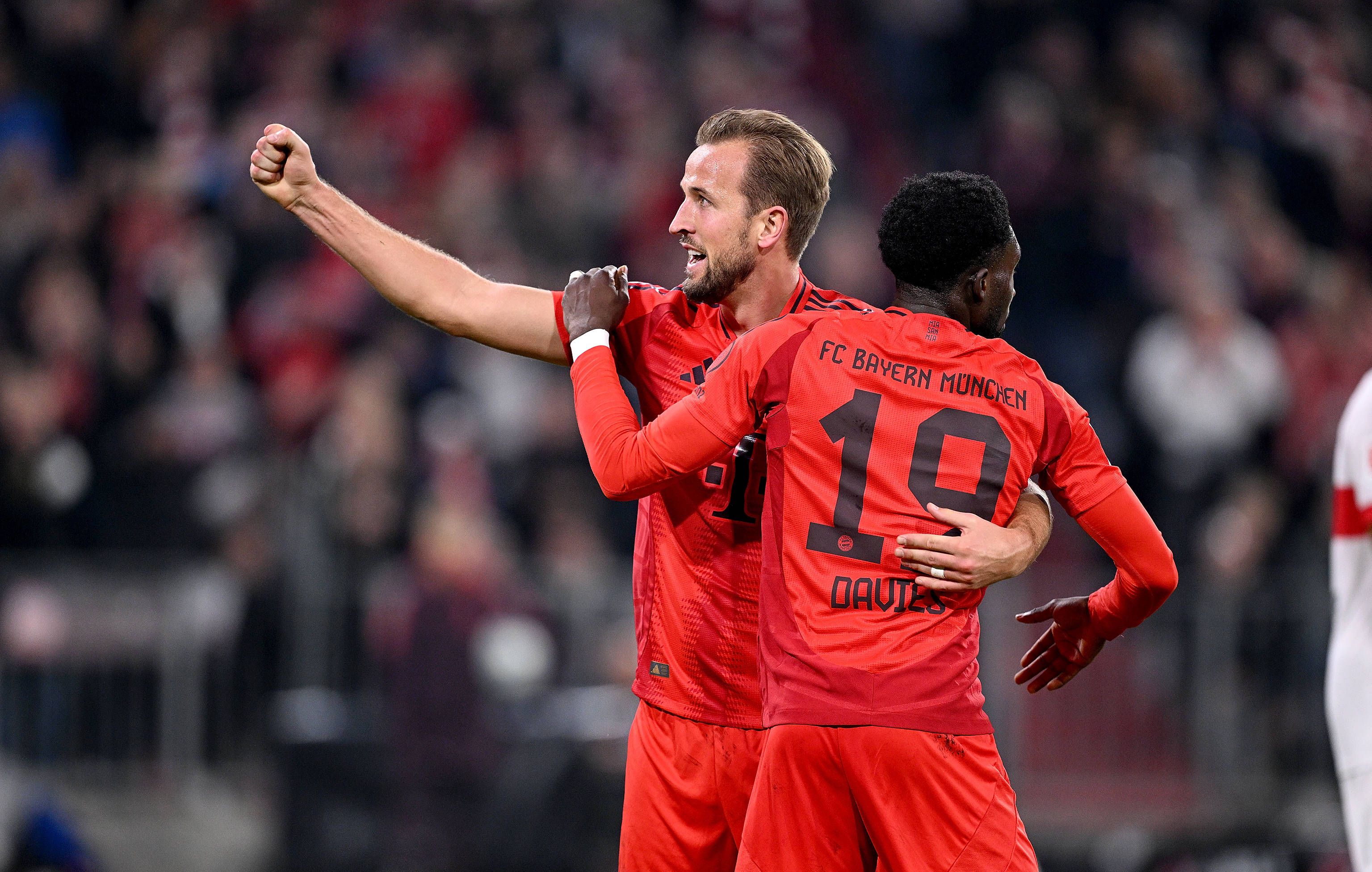 Harry Kane und Alphonso Davies