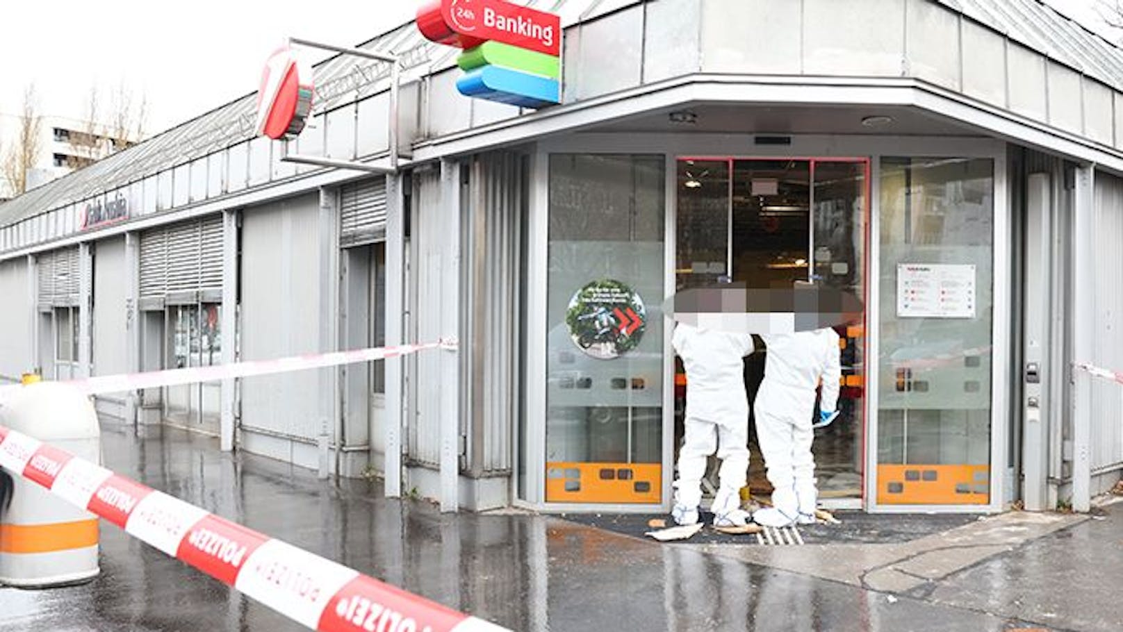 Banküberfall in Wien - auf diese Filiale in Floridsdorf sahen es die Täter ab.