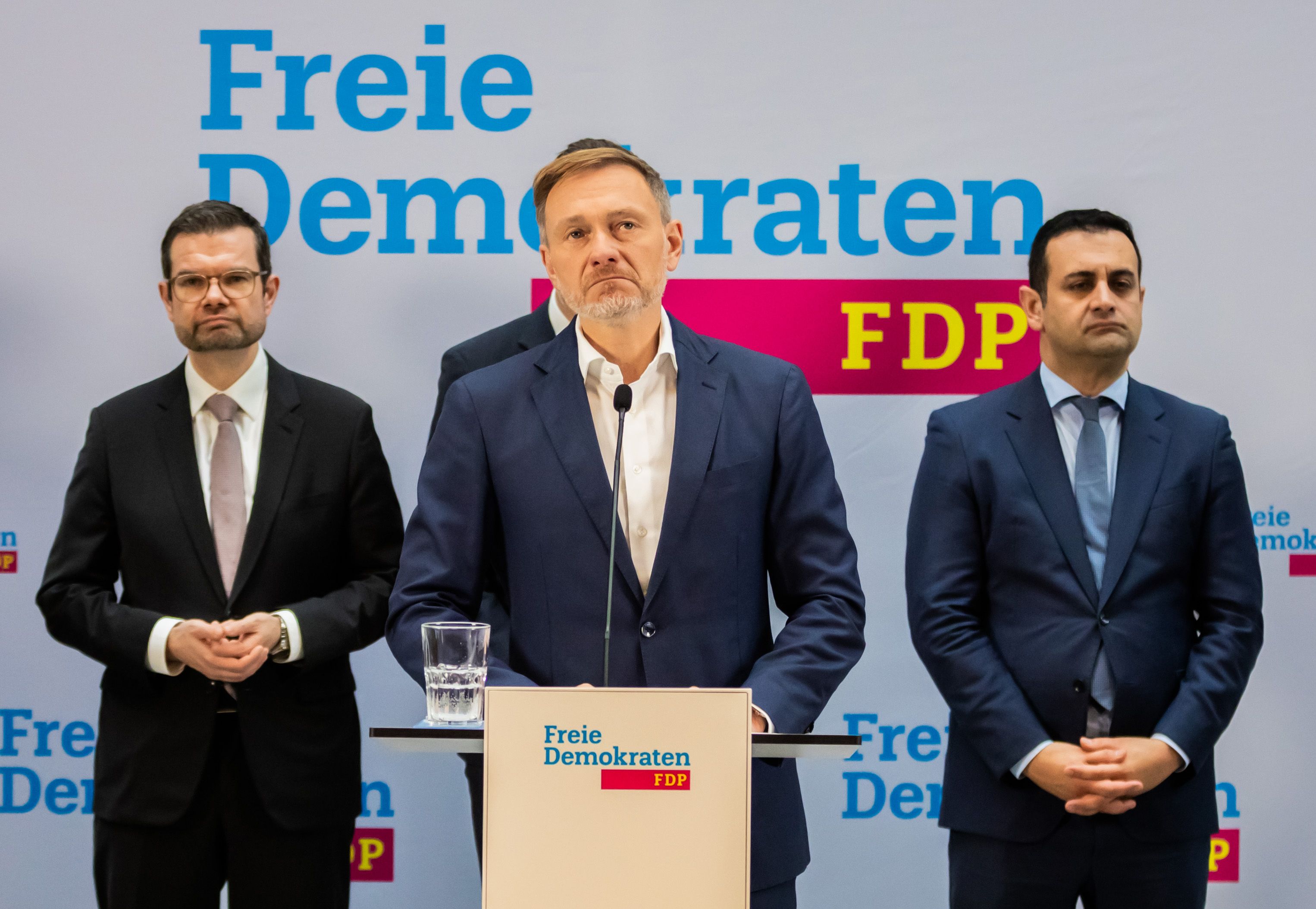 FDP-Chef <strong>Christian Lindner</strong> (M), mit <strong>Marco Buschmann</strong> und <strong>Bijan Djir-Sarai</strong> (rechts)