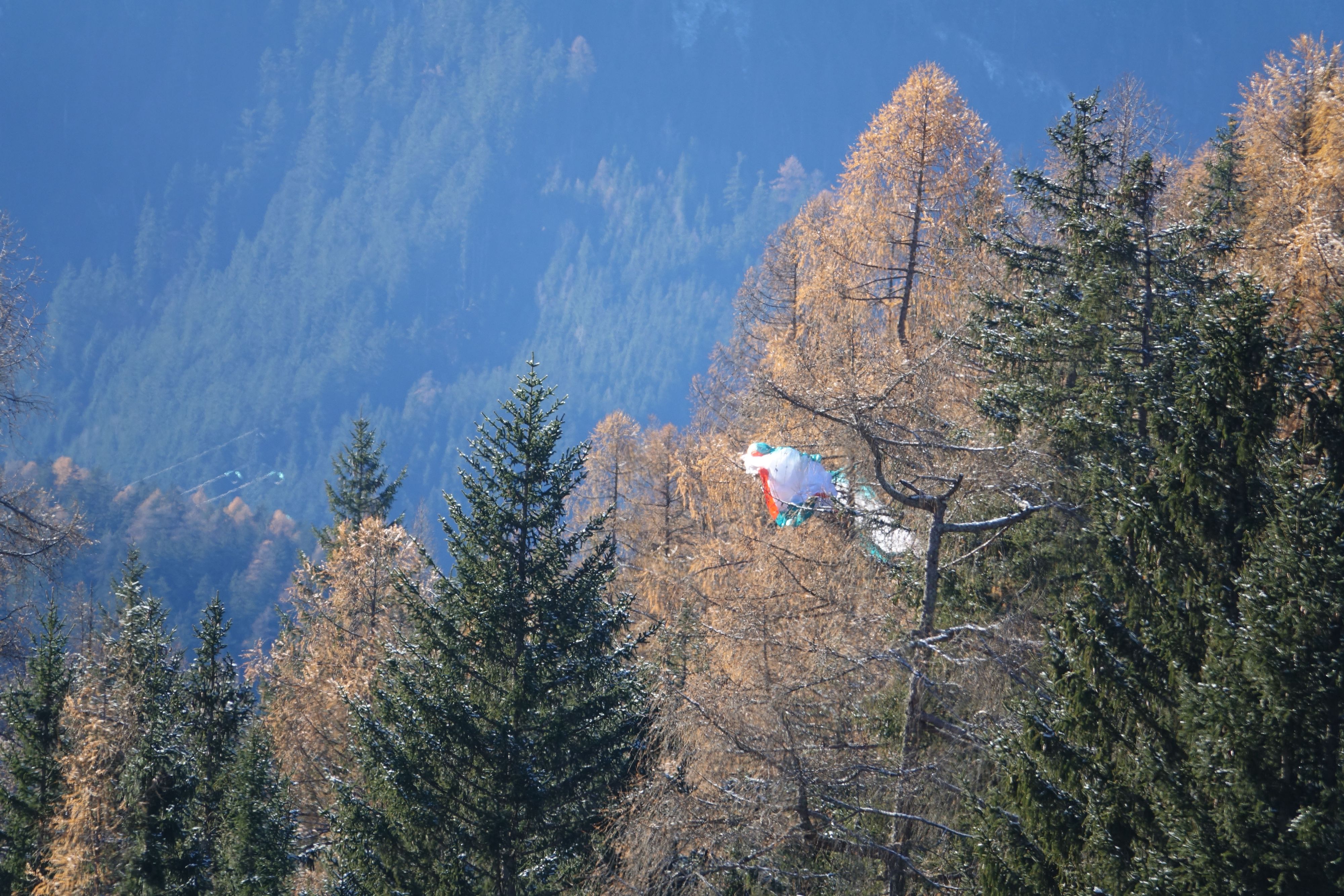 Die Bergrettung Mayrhofen konnte die 26-Jährige unverletzt bergen. 