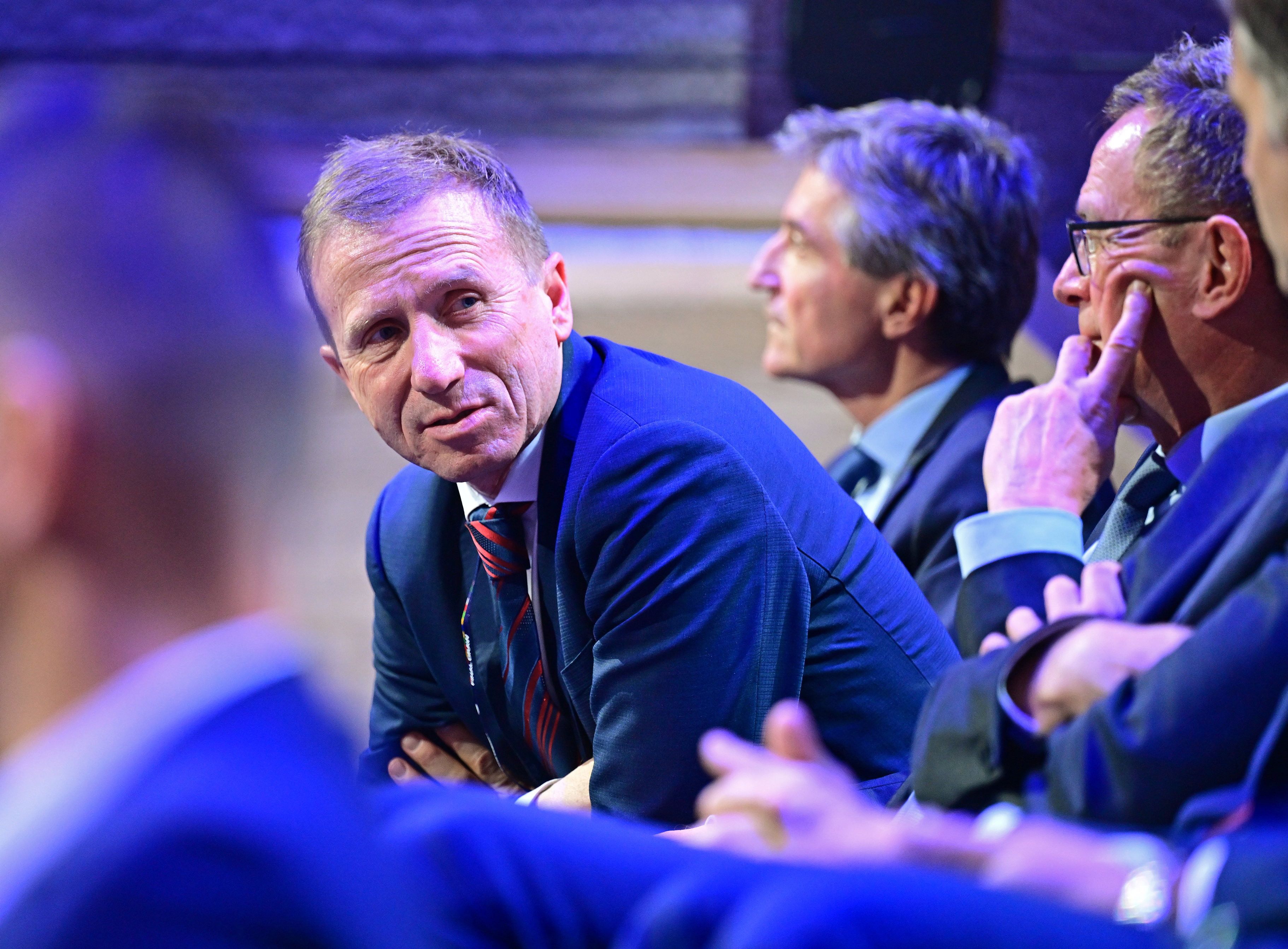 Wer wird der interimistische Nachfolger von ÖFB-Präsident Klaus Mitterdorfer? 