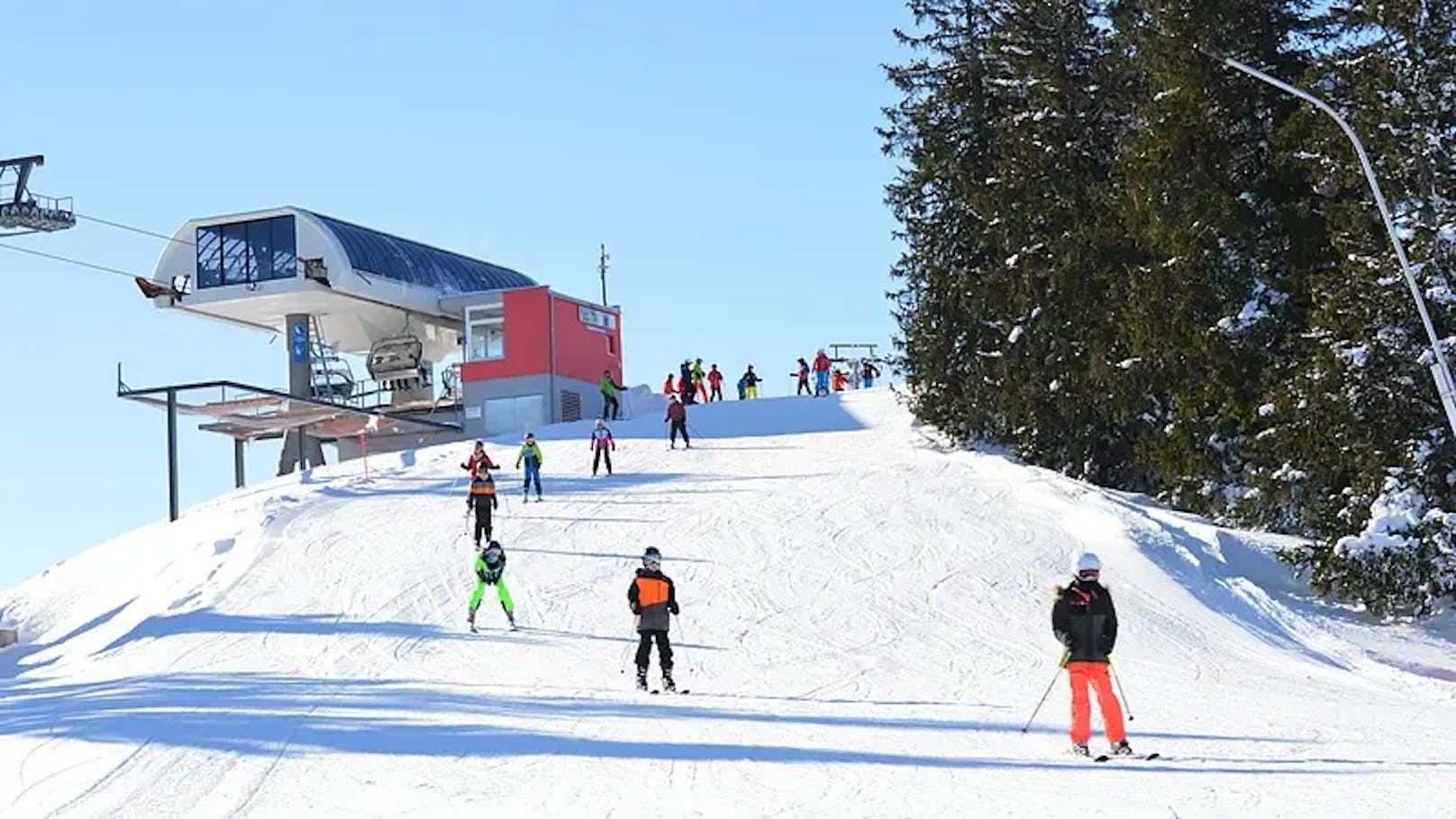 Neue Studie enthüllt – hier kannst du günstig Skifahren