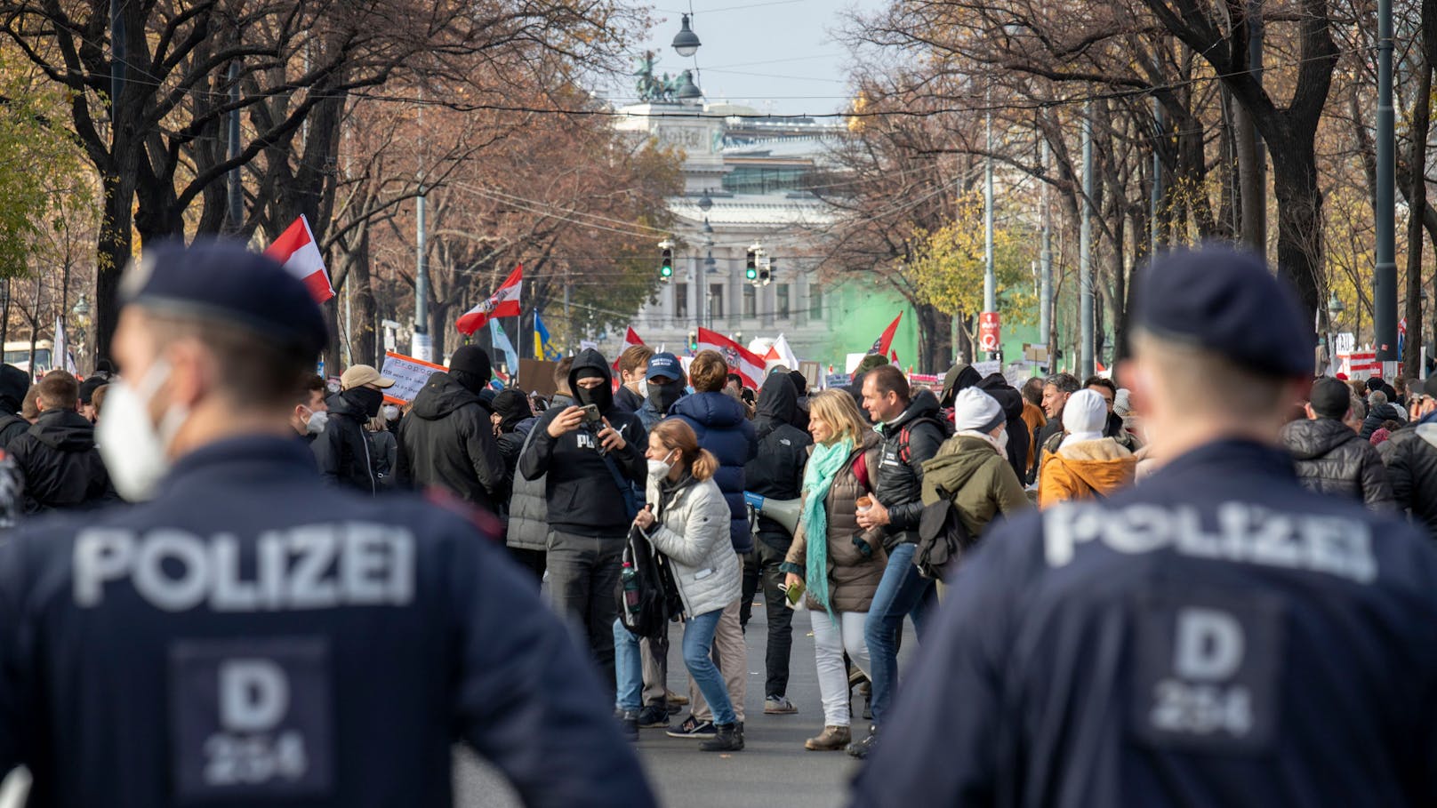 Volkskanzler-Demo will Ring und Adventmärkte belagern