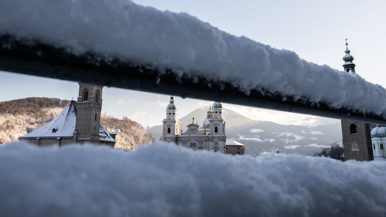 Tief "TELSE" peitscht Schnee und Bibber-Kälte ins Land