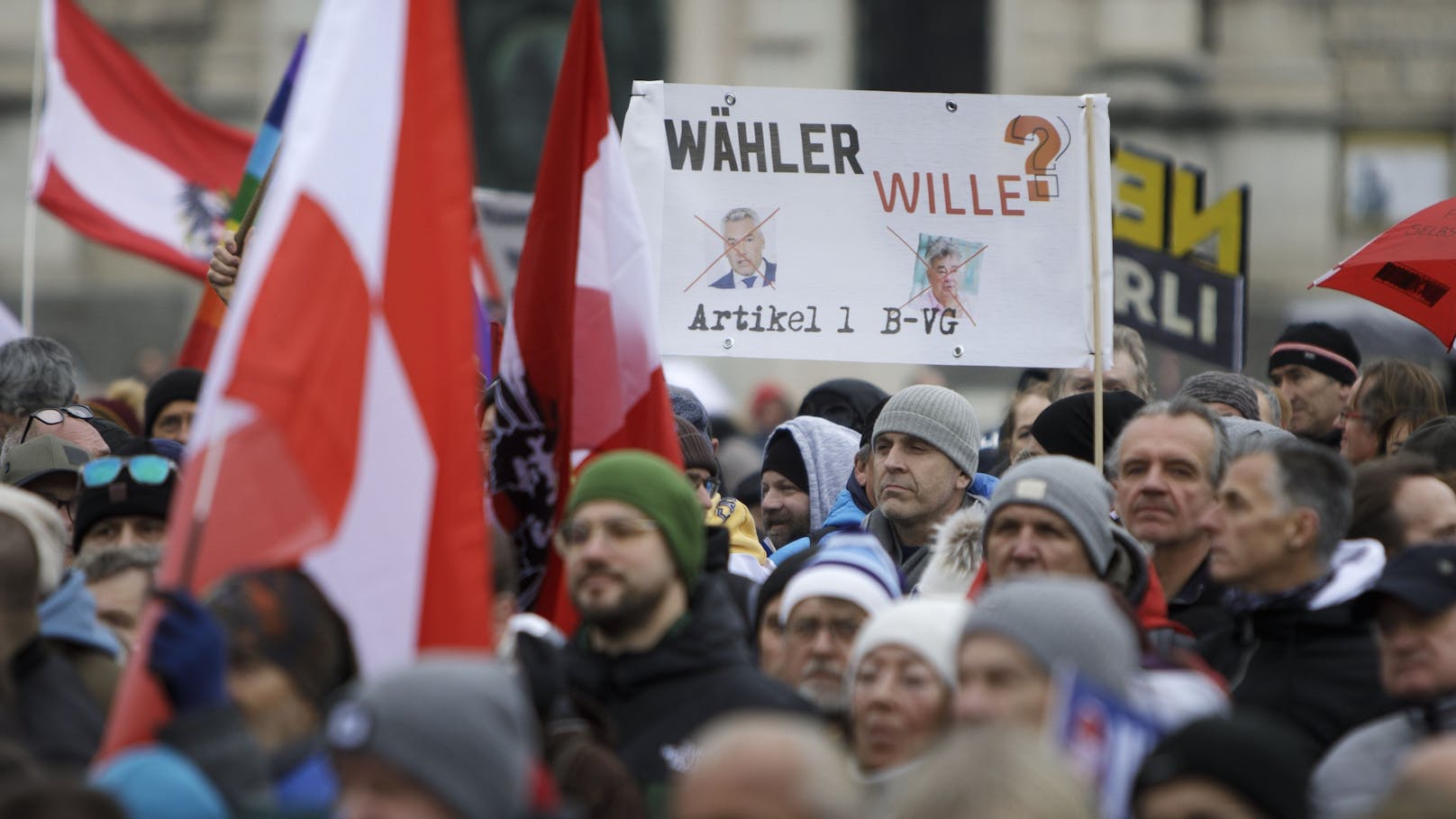 ... gegen eine mögliche Ampel-Regierung aus ÖVP, SPÖ und Neos für Österreich zu protestieren.