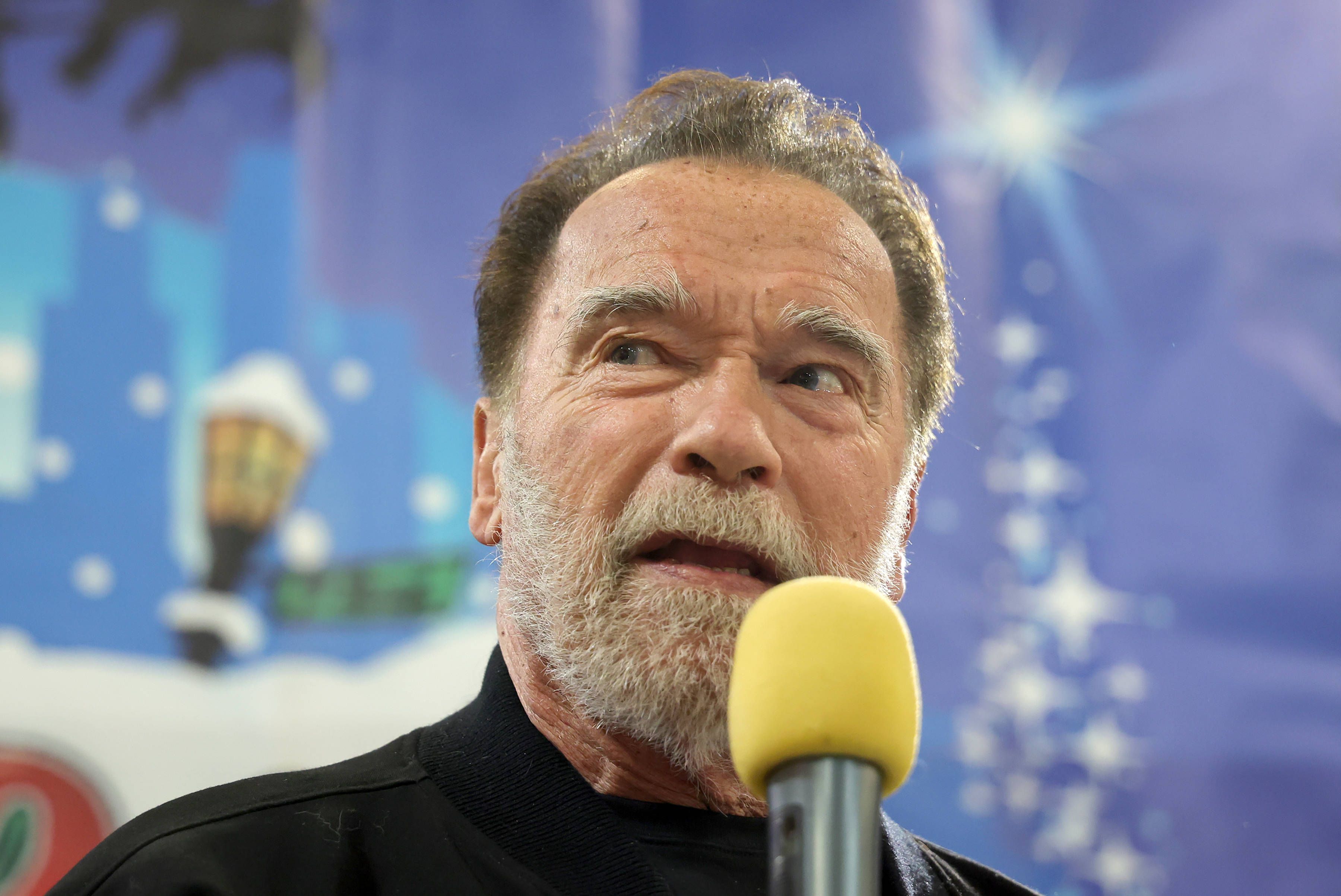 Arnold Schwarzenegger bekommt am Feiertag einen unerwarteten Besuch.