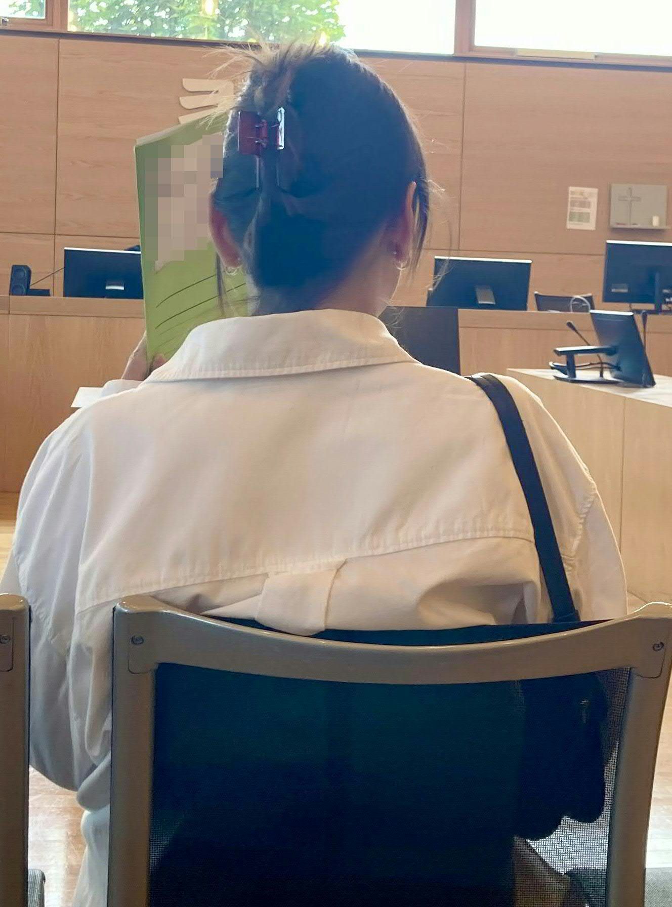 Die Mutter bei ihrer Verhandlung im Landesgericht Leoben. 