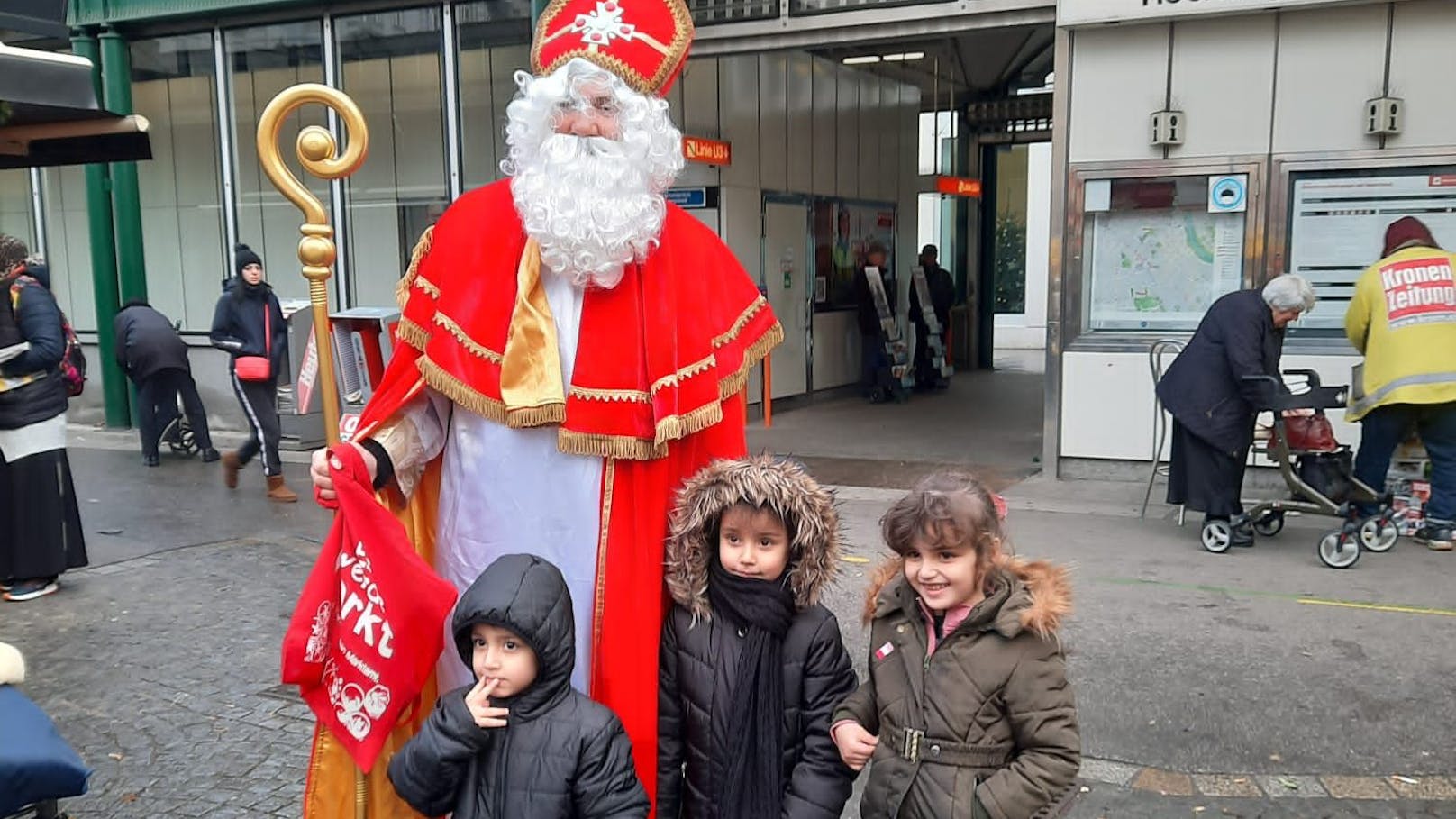 Adventzauber in Wien – Der Nikolo tourt durch 15 Märkte