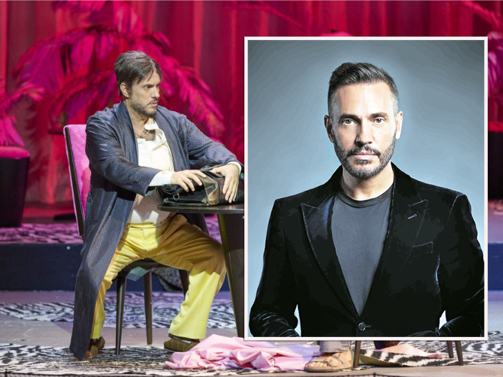 Erwin Schrott überzeugte in einer reiferen Rolle als Don Pasquale (l.) mit schlechtem Toupet. Heute singt er sein erstes Solo-Konzert ebenfalls in der Wiener Staatsoper mit deutlich besserem Look.