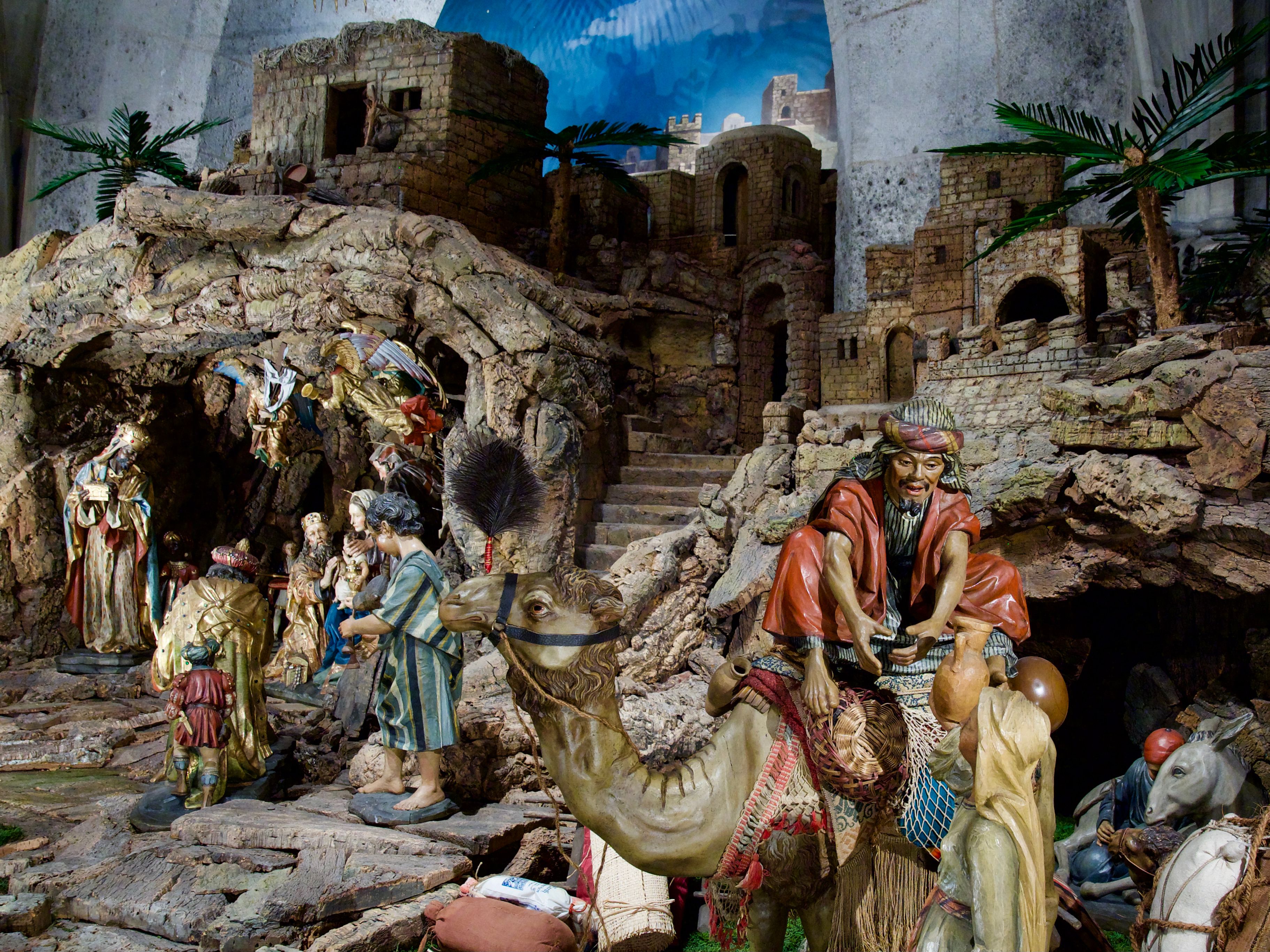 Die Krippe im Linzer Mariendom ist über 100 Jahre alt.