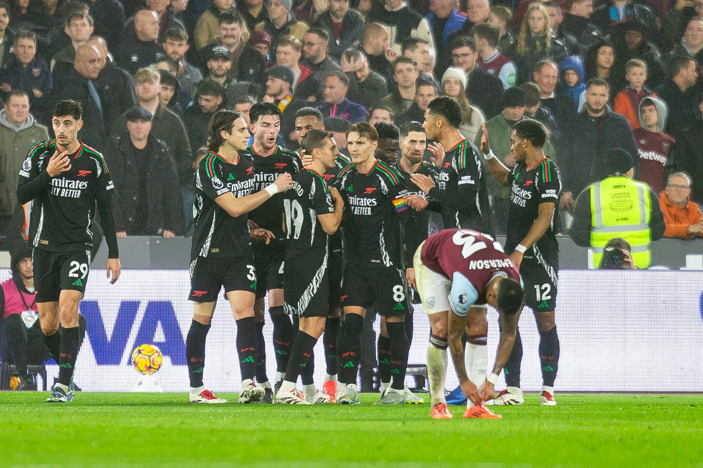 Arsenal jubelt bei West Ham