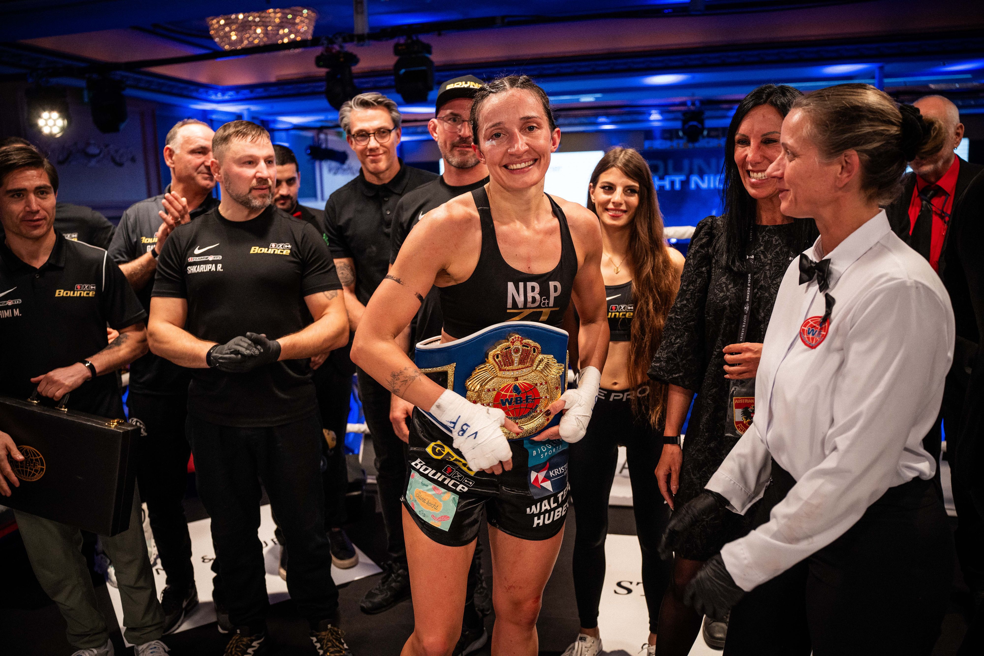 Kampf der Karriere! Im Hotel Intercontinental verteidigte das Wiener Box-Ass den WM-Titel.