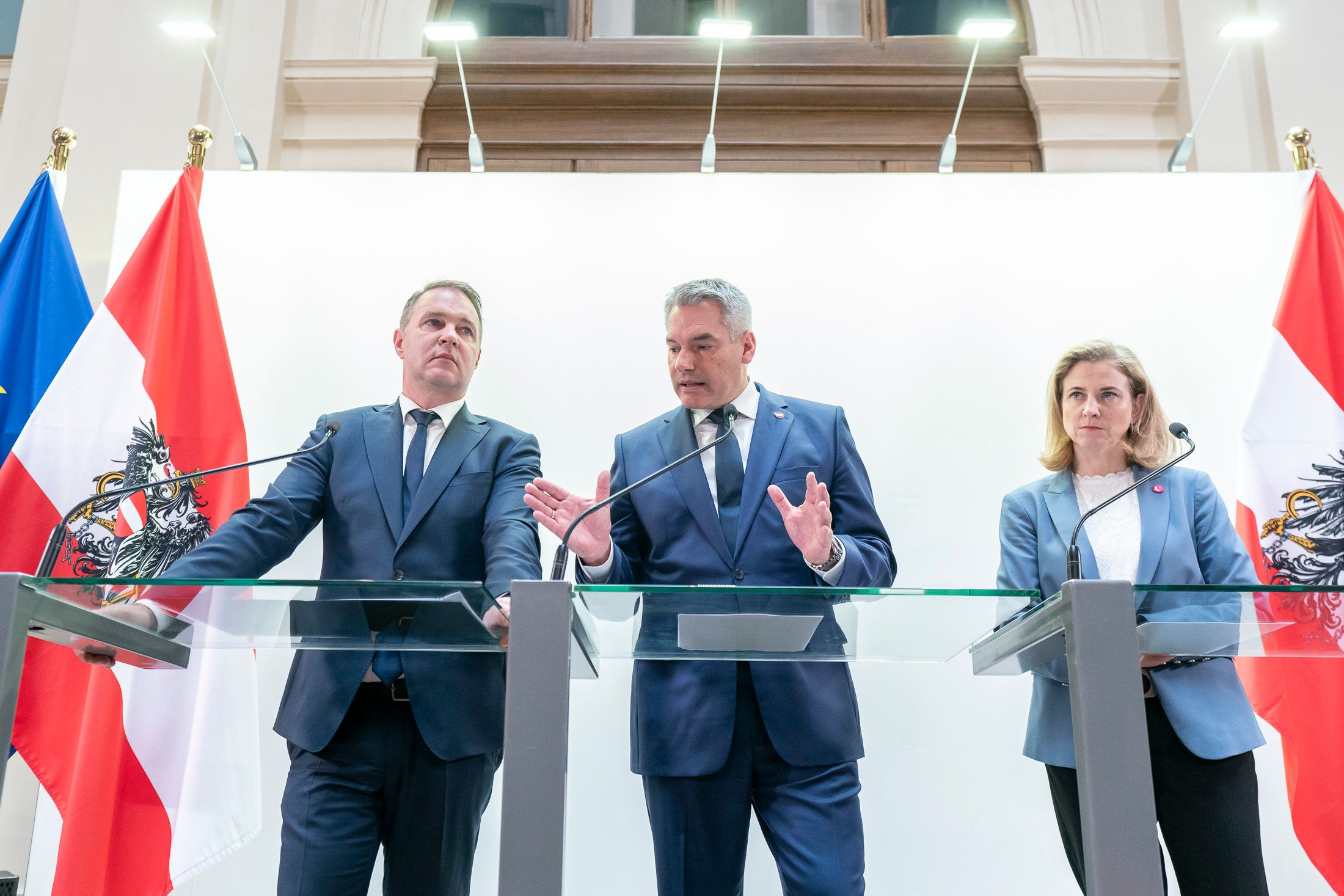 Einigkeit bei Budgetsanierung sieht anders aus: Neos-Chefin Beate Meinl-Reisinger, ÖVP-Obmann Kanzler Karl Nehammer und SPÖ-Chef Andreas Babler