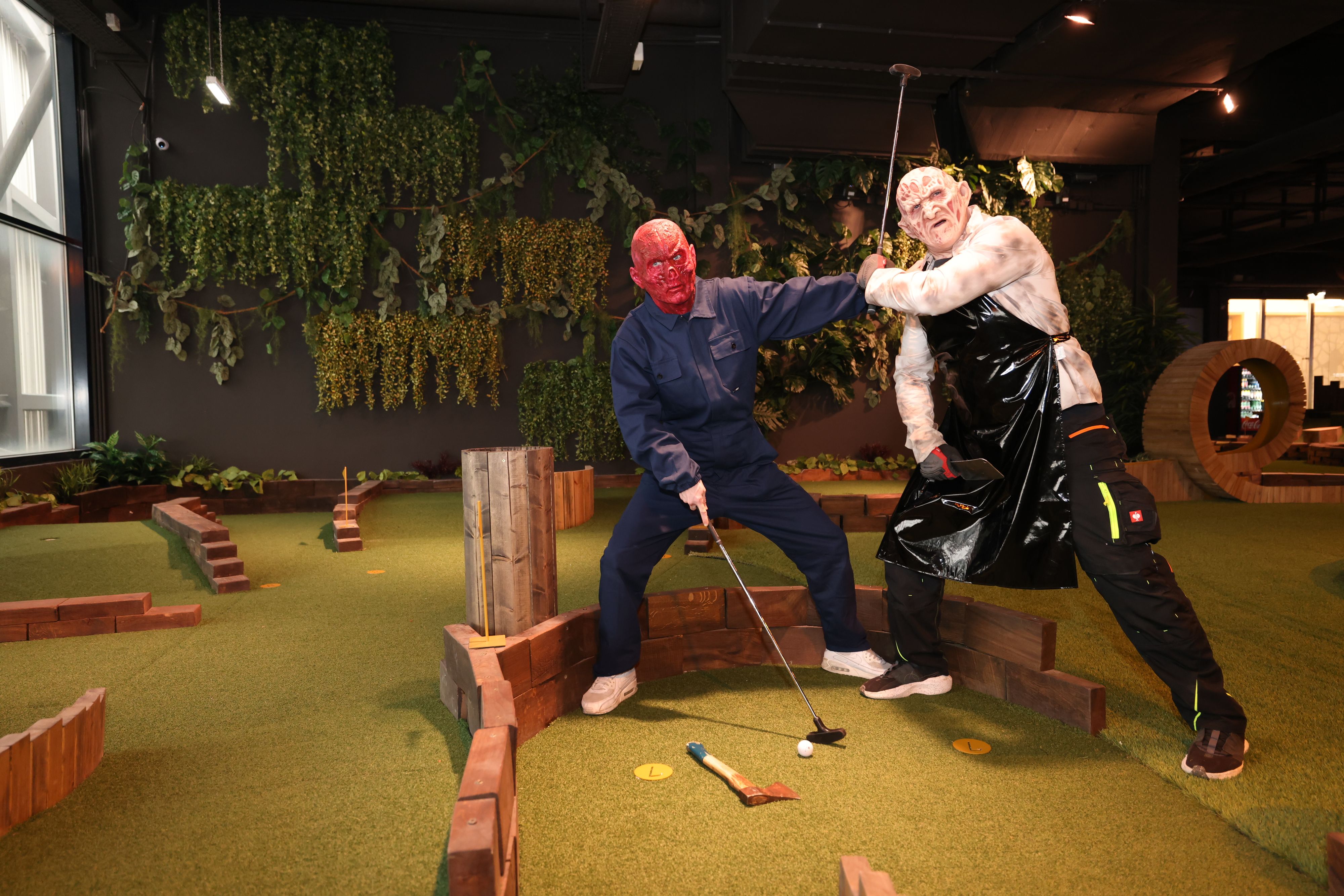 Lebende Darsteller sollen in den neuen Escape-Rooms für noch mehr Nervenkitzel sorgen – aber Minigolf mögen sie auch