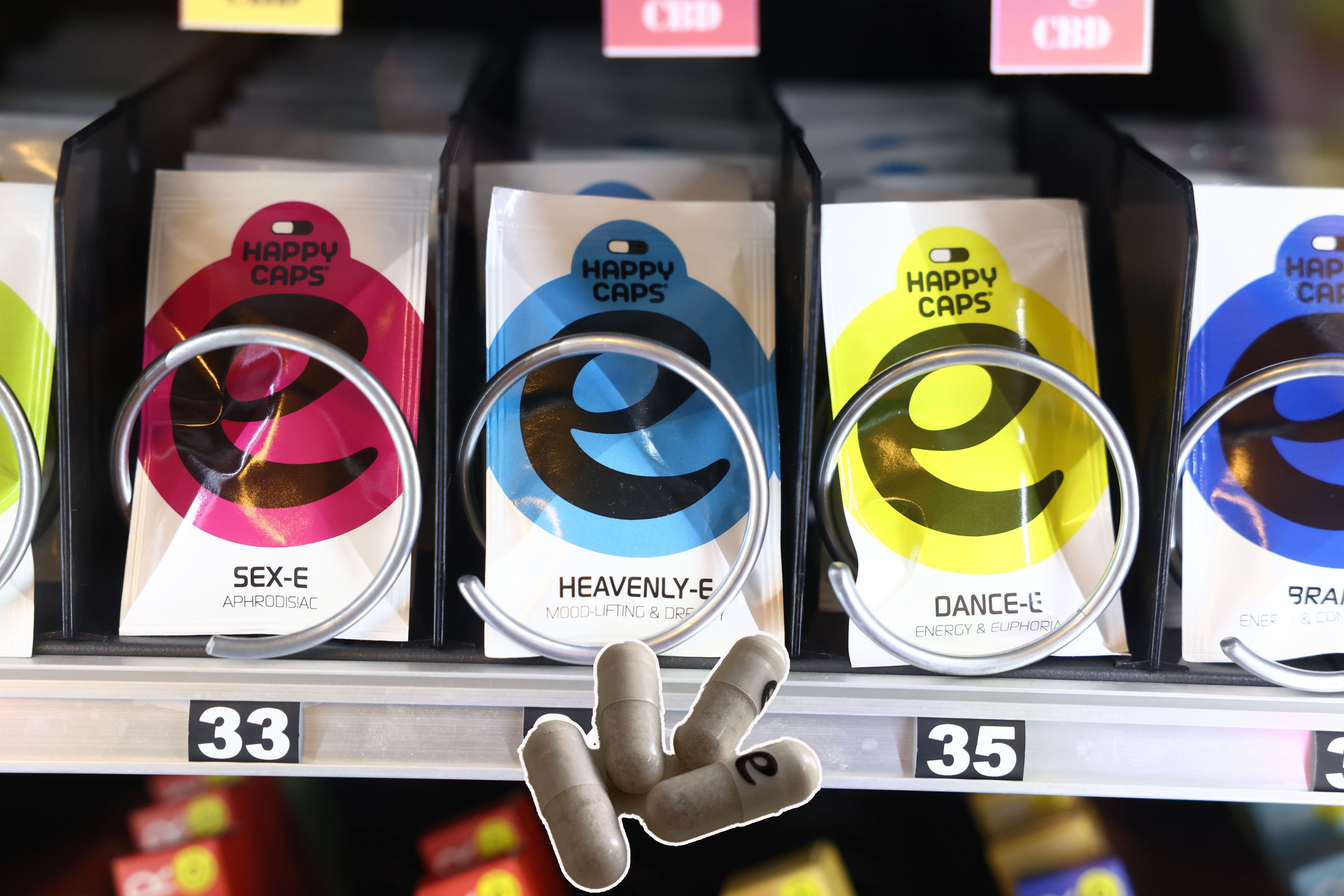 Unscheinbar, aber sehr gefährlich: die LSA-Kapseln aus dem Automaten. Eine Expertin warnt vor den Risiken der Substanz.