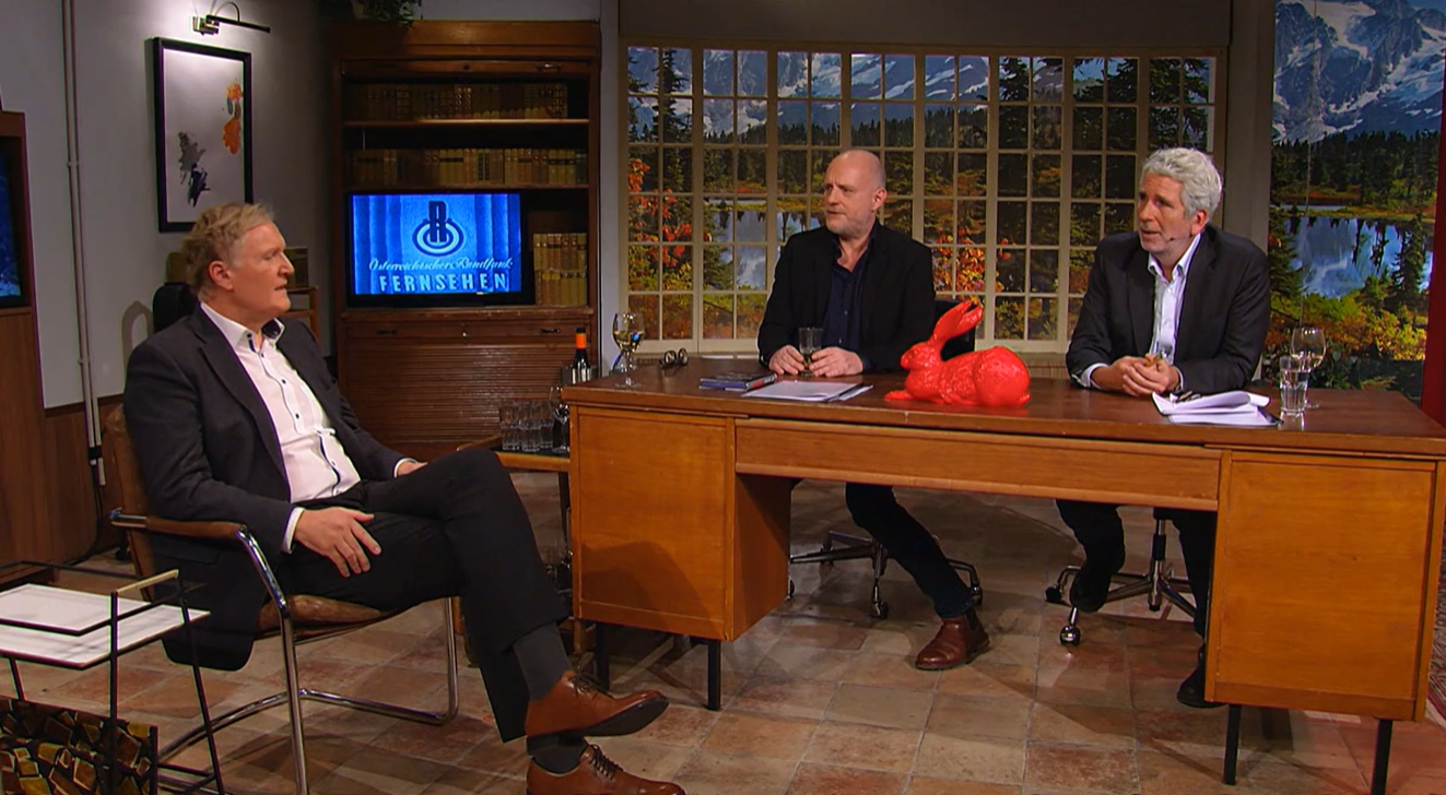 Schröder liefert einen Gag nach dem anderen.