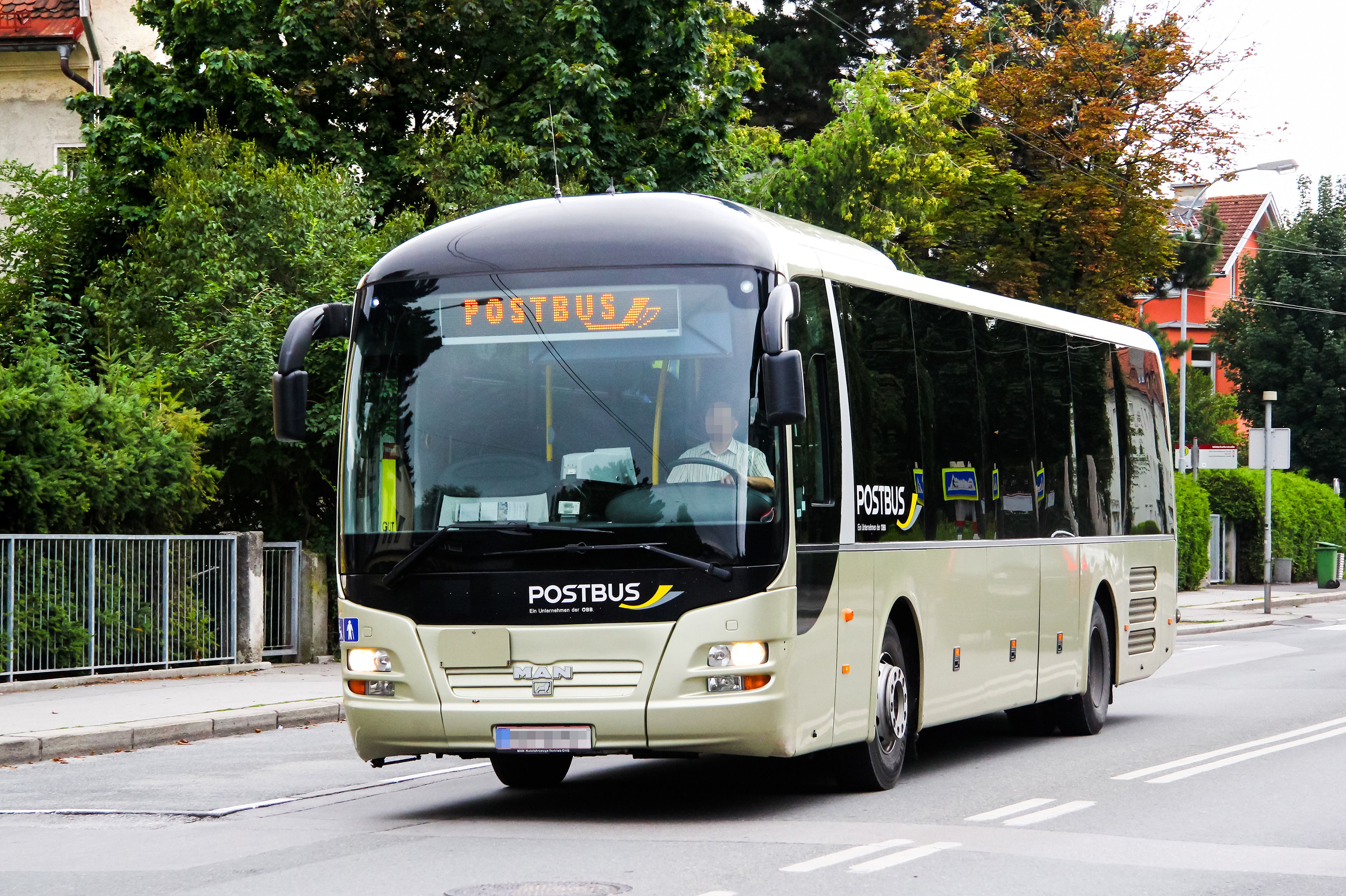 Die Postbus AG betreibt im Auftrag der NÖVOG zahlreiche Linien im Osten Österreichs.