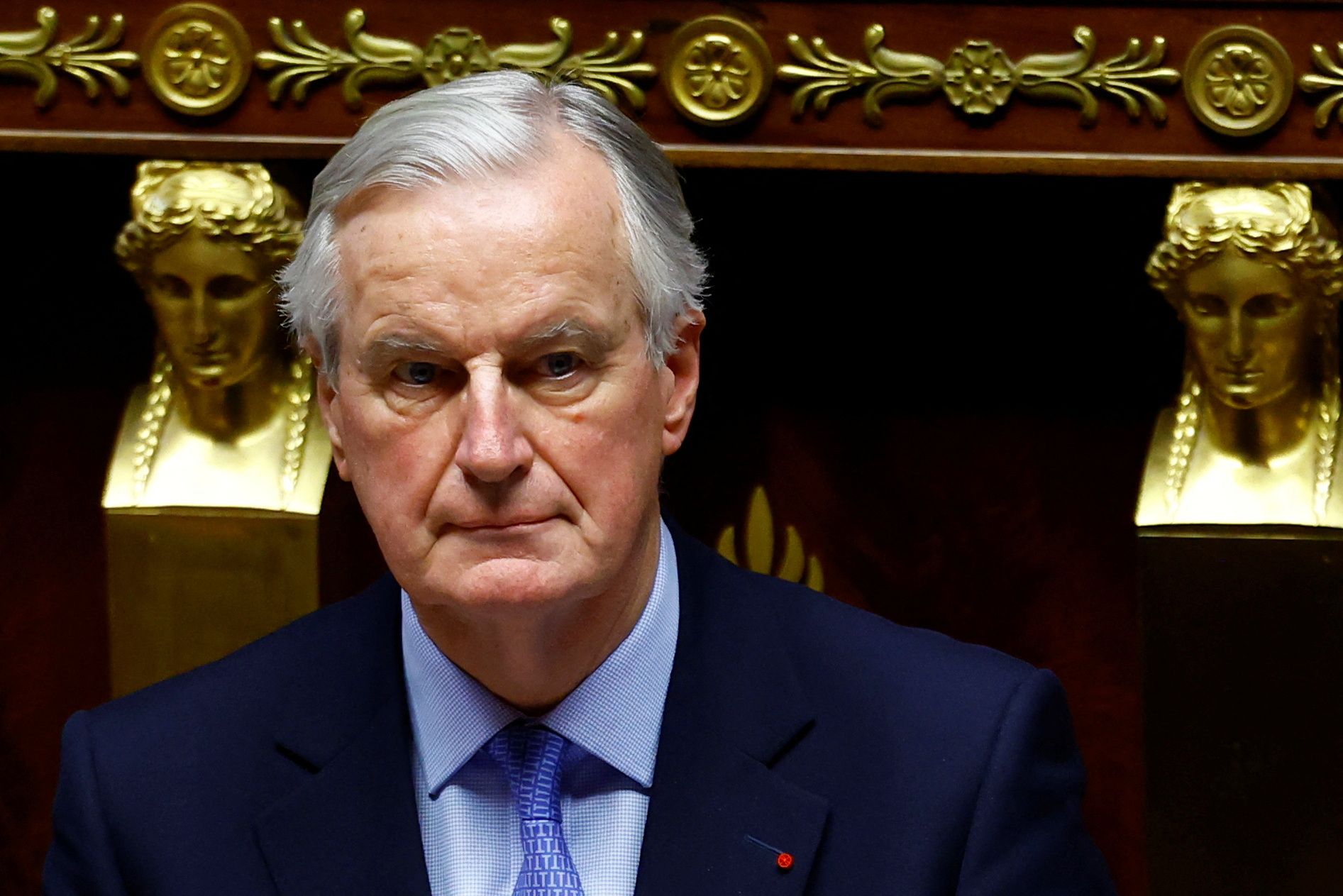 Der französische Premierminister Michel Barnier hat nach einem erfolgreichen Misstrauensvotum gegen seine Mitte-Rechts-Regierung seinen Rücktritt eingereicht.