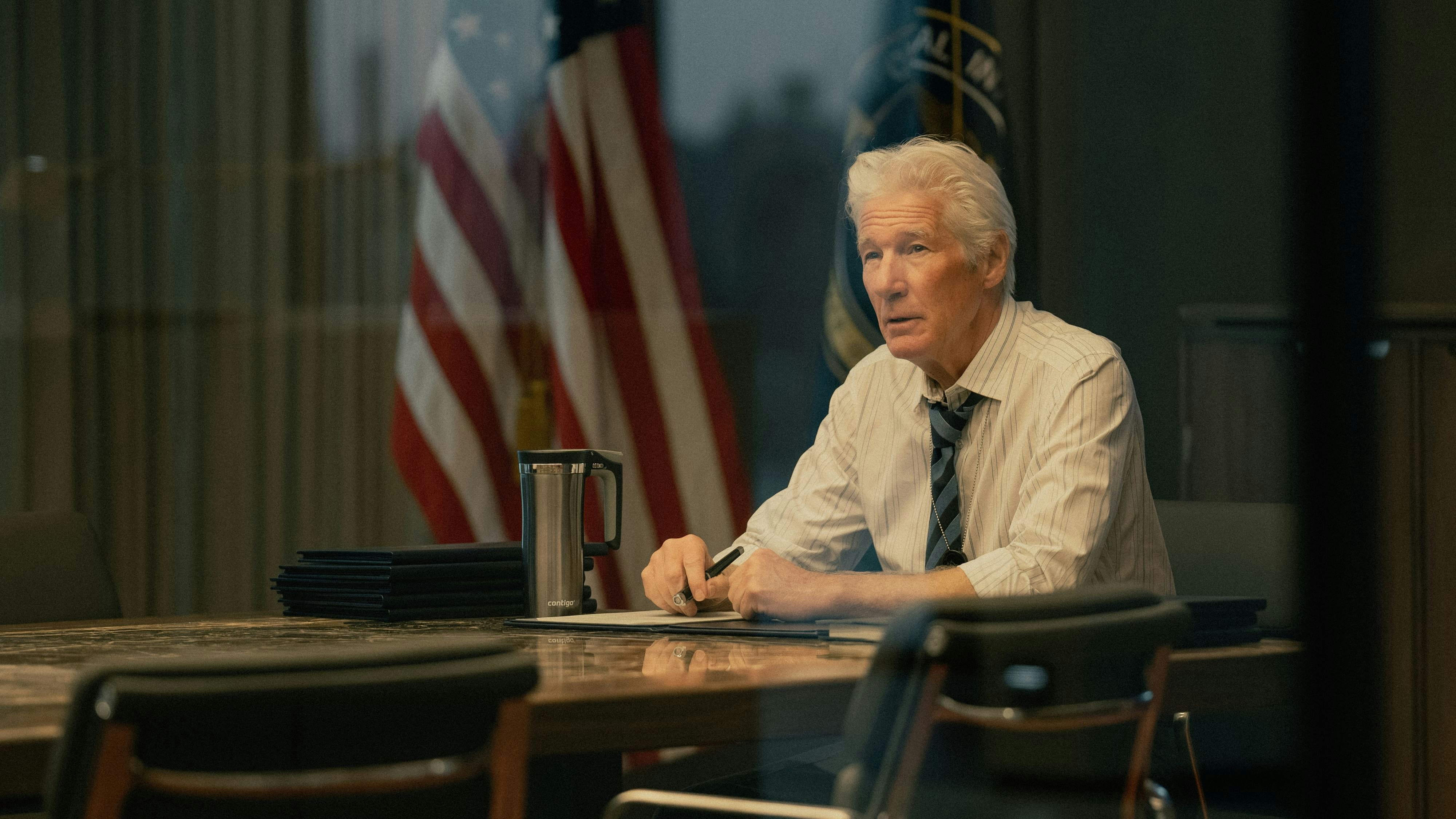 Erstmals in einer großen Serien-Rolle zu sehen: Richard Gere als CIA-Stationschef in London in der realistischen Agentenserie "The Agency" auf Paramount+