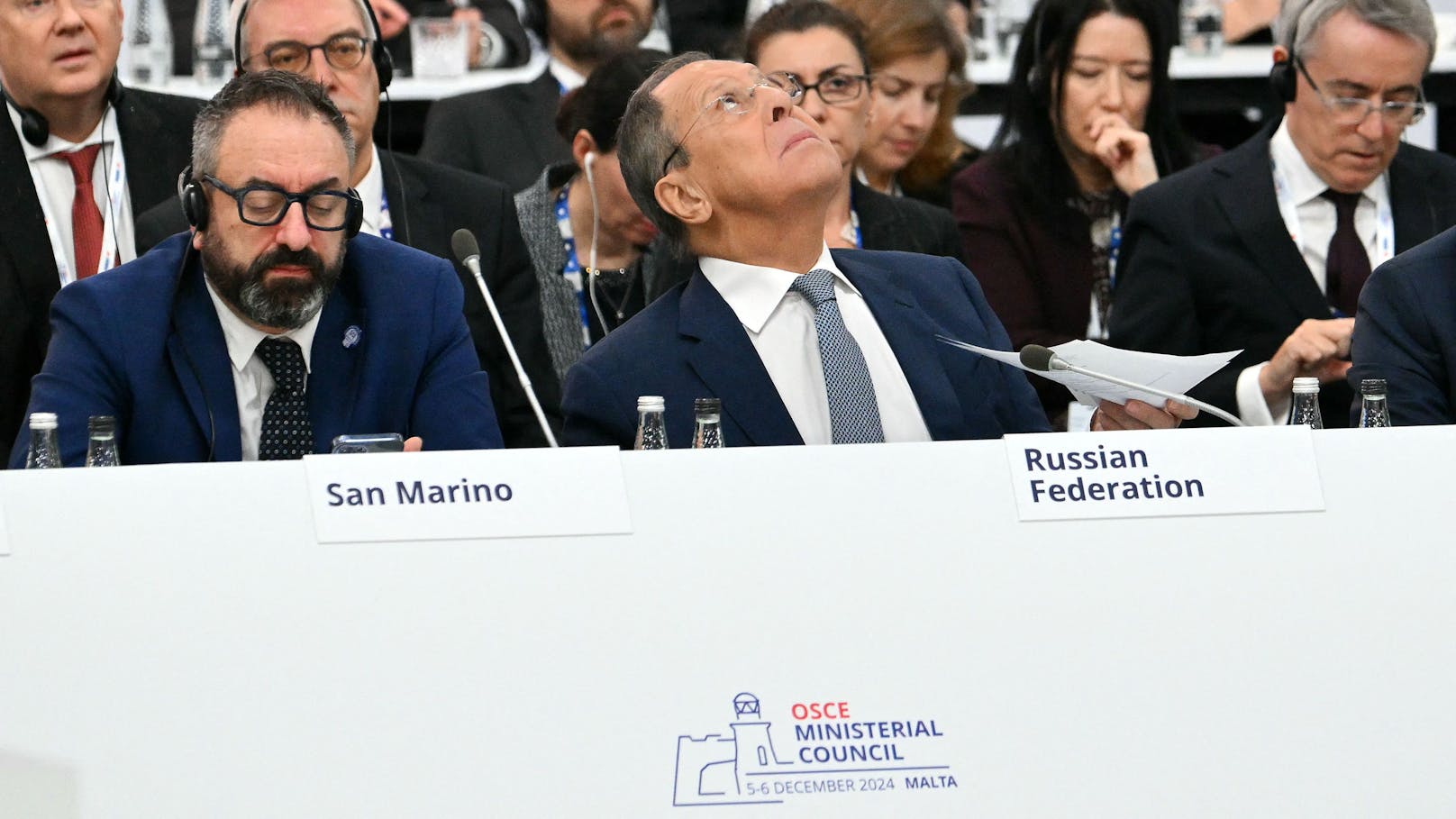 Der Putin-Vertraute nahm am OSZE-Ministertreffen in Malta teil und nutzte diese Bühne gleich...