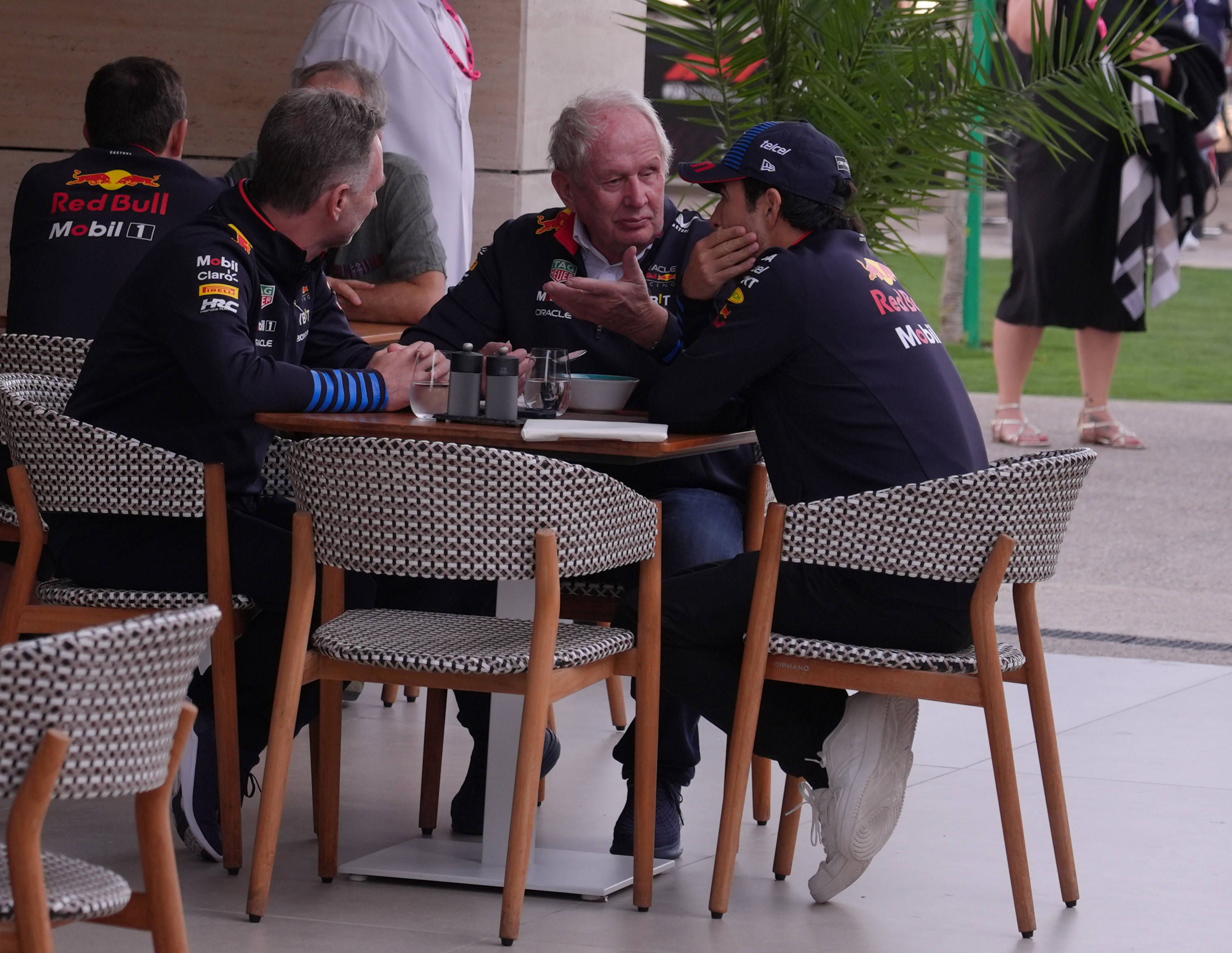 Bei Red Bull deutet alles auf einen Zweikampf um die Nachfolge von Sergio Perez hin. 