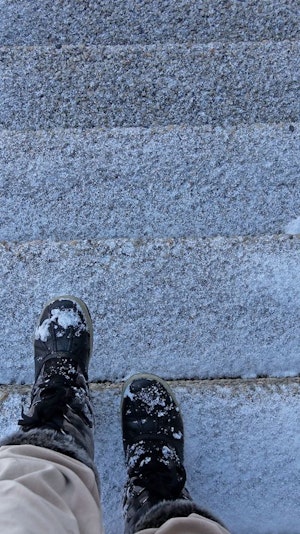 Schneefall Österreich: Aktuelle Wetterwarnungen, Glatteis-Gefahr und Prognose für die kommenden Tage. Experten geben Ausblick auf Unwetterlage.