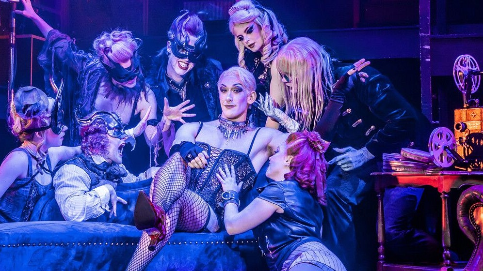 Die Rocky Horror Show gastiert im Wiener Museumsquartier.