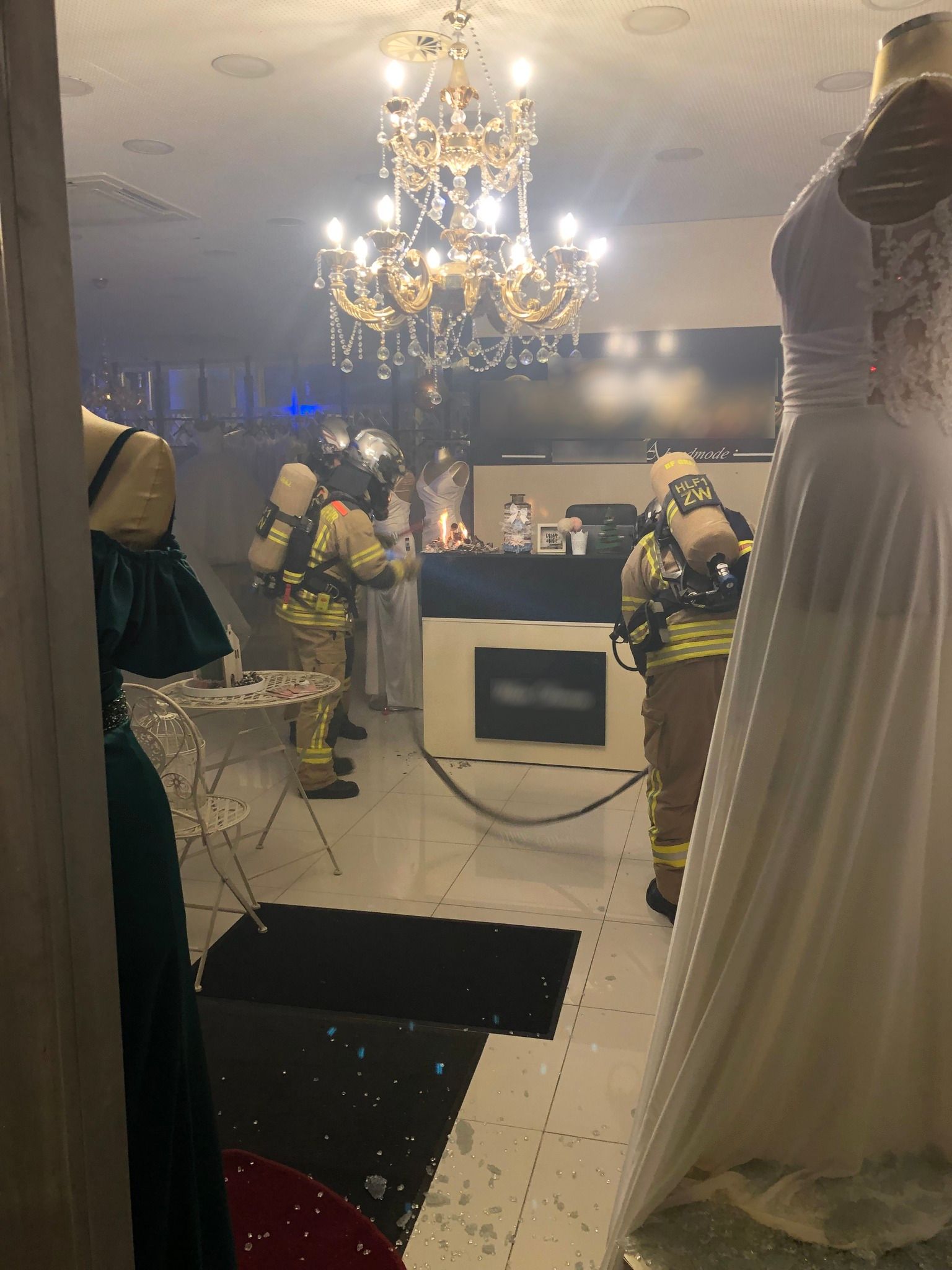 Die Feuerwehrleute konnten den Brand rasch löschen.