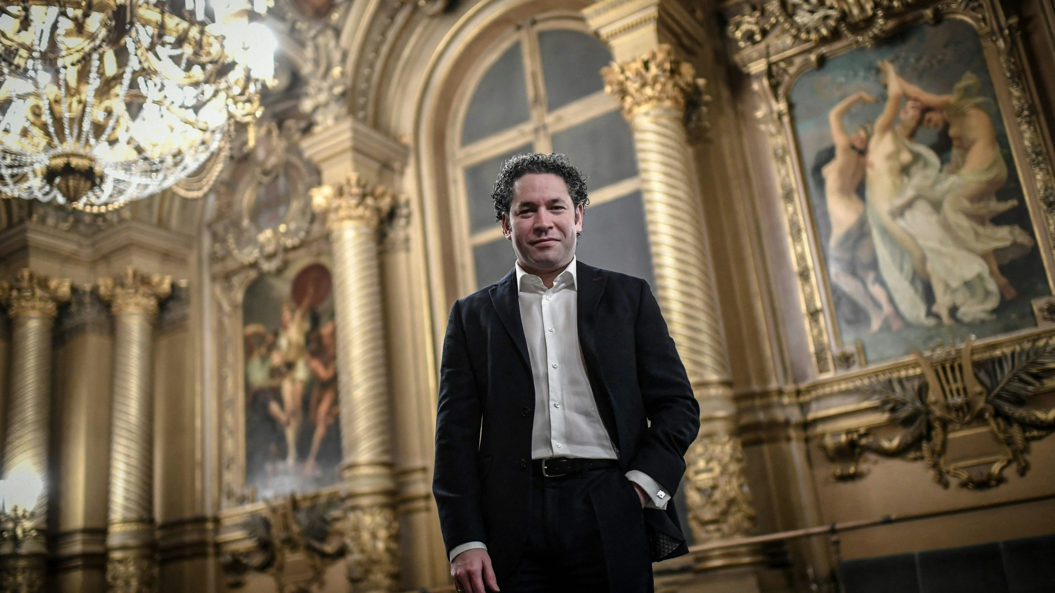 Dirigiert bei der Eröffnungsfeier das französische Radio-Philharmonieorchester: der Venezolaner Gustavo Dudamel, der bis 2023 auch die Pariser Oper musikalisch leitete