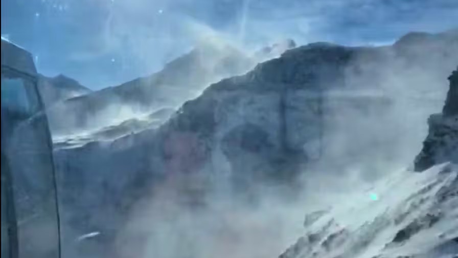 Einige der Gestrandeten sind bereits mit den Rettungskräften auf dem Weg zu nahe gelegenen Talstationen.