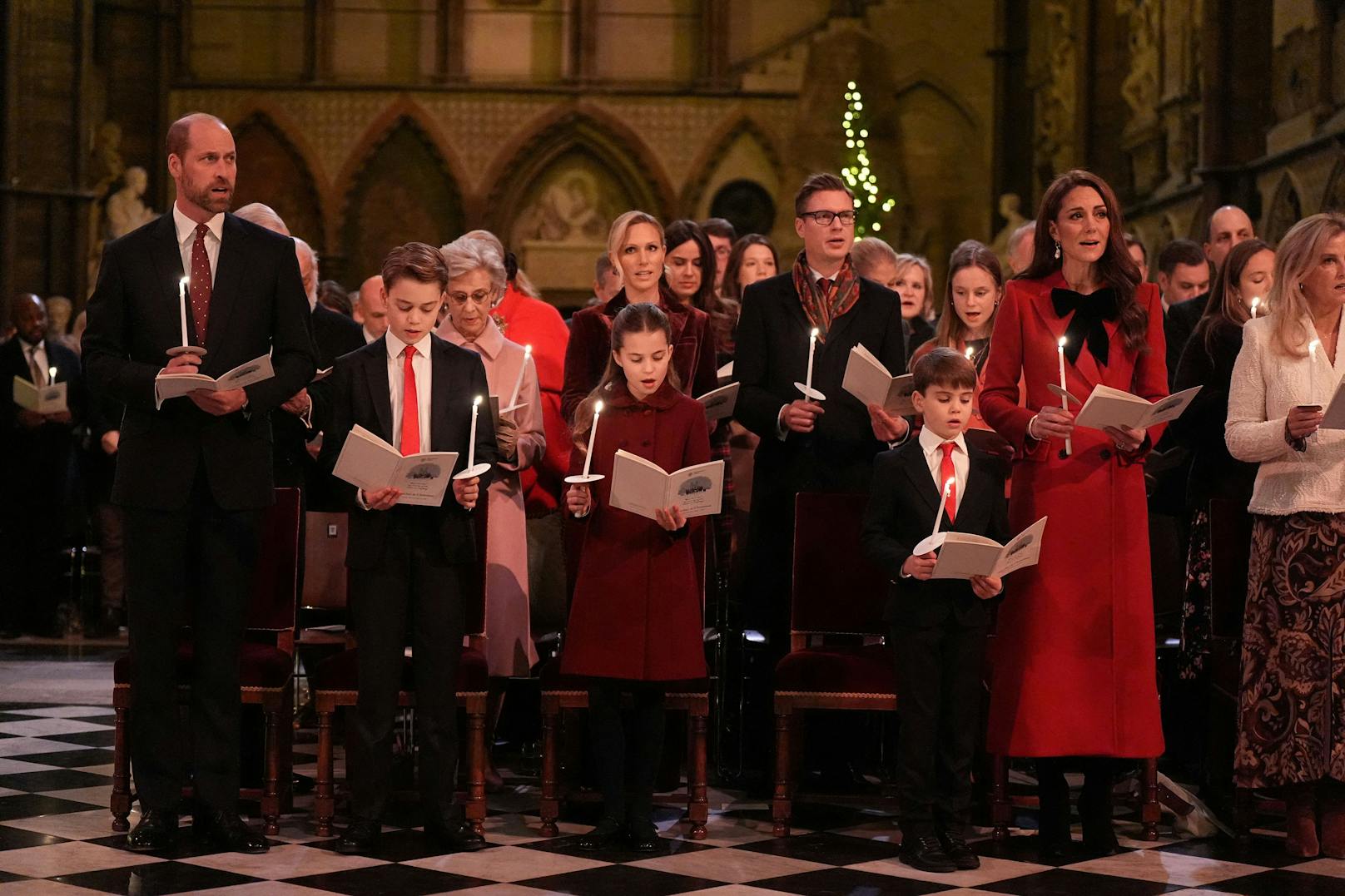 Die ganze Familie sang während dem Gottesdienst lautstark mit.