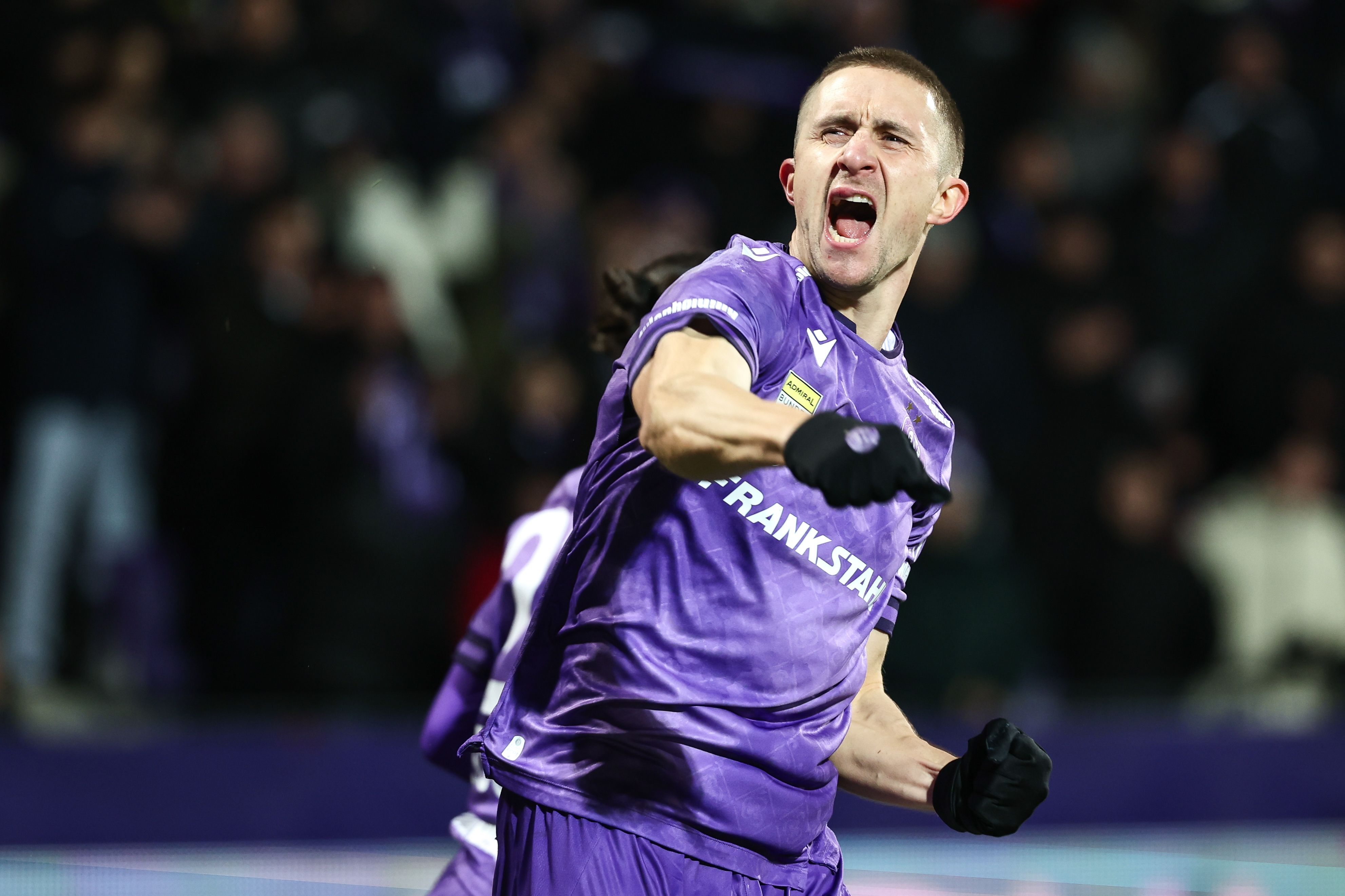 Reinhold Ranfl jubelt mit dicker Lippe.