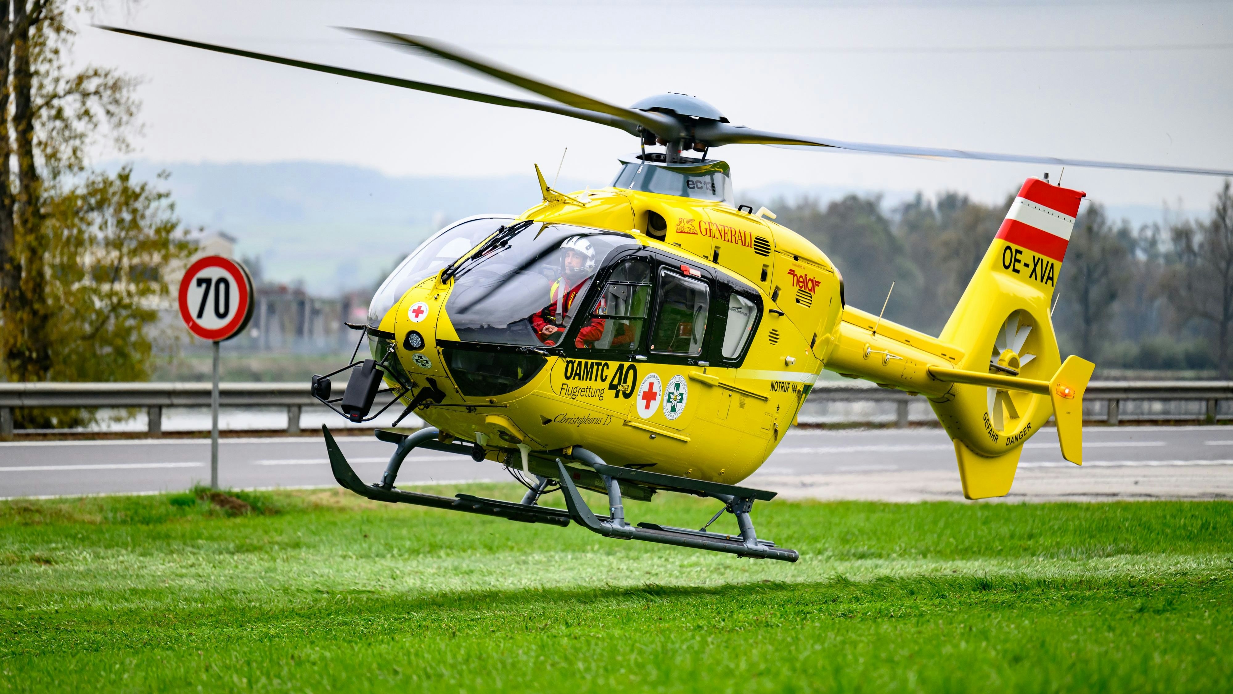 Heute.at - Schwerer Crash – vier Kinder unter den Verletzten