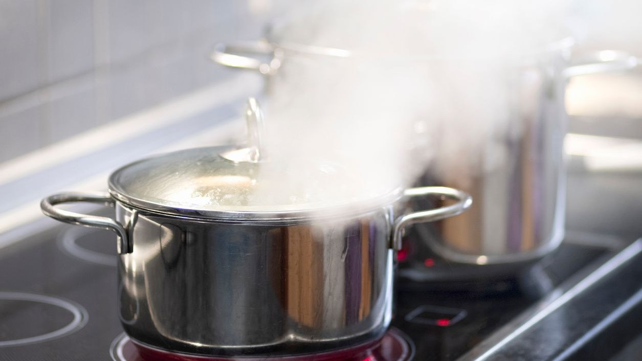 Heute.at - Vergessener Kochtopf führt zu Feuerwehr-Großeinsatz