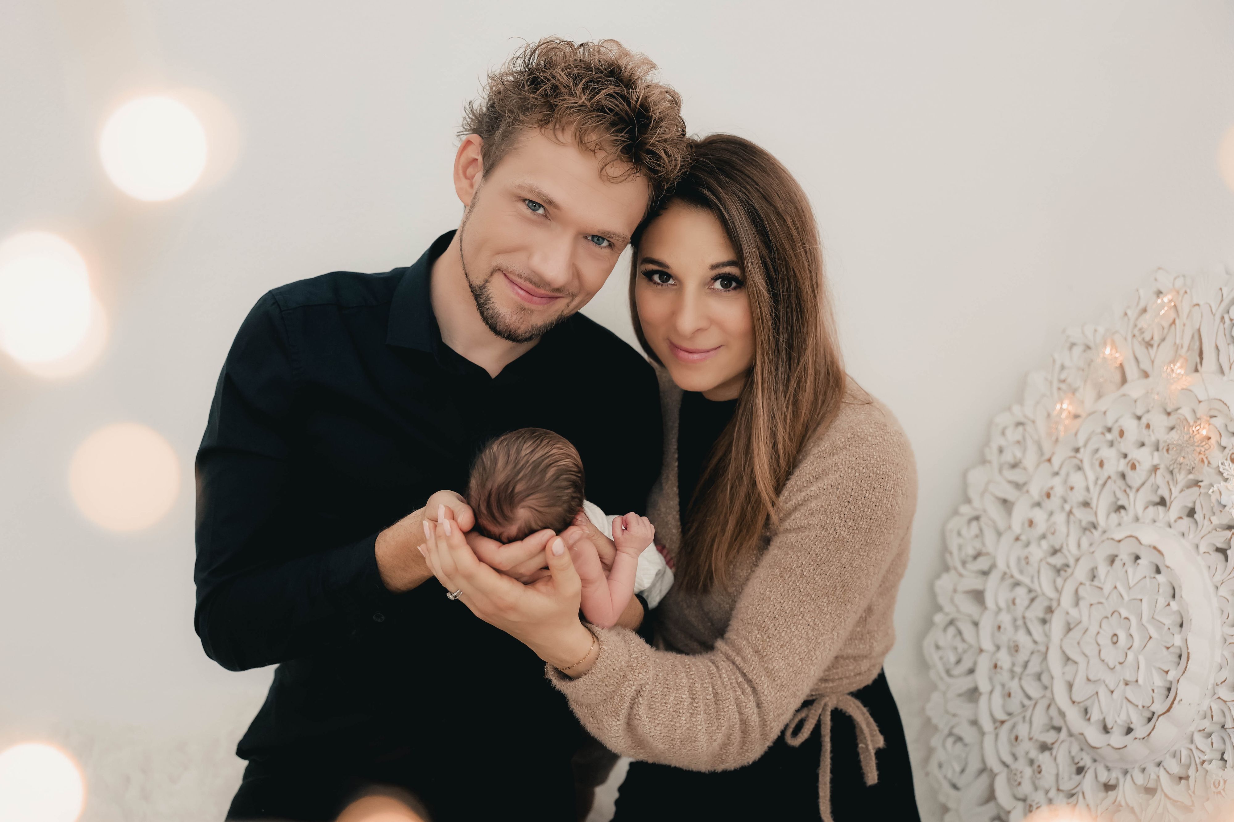 Amélie van Tass und Tommy Ten wurden zum ersten Mal Eltern