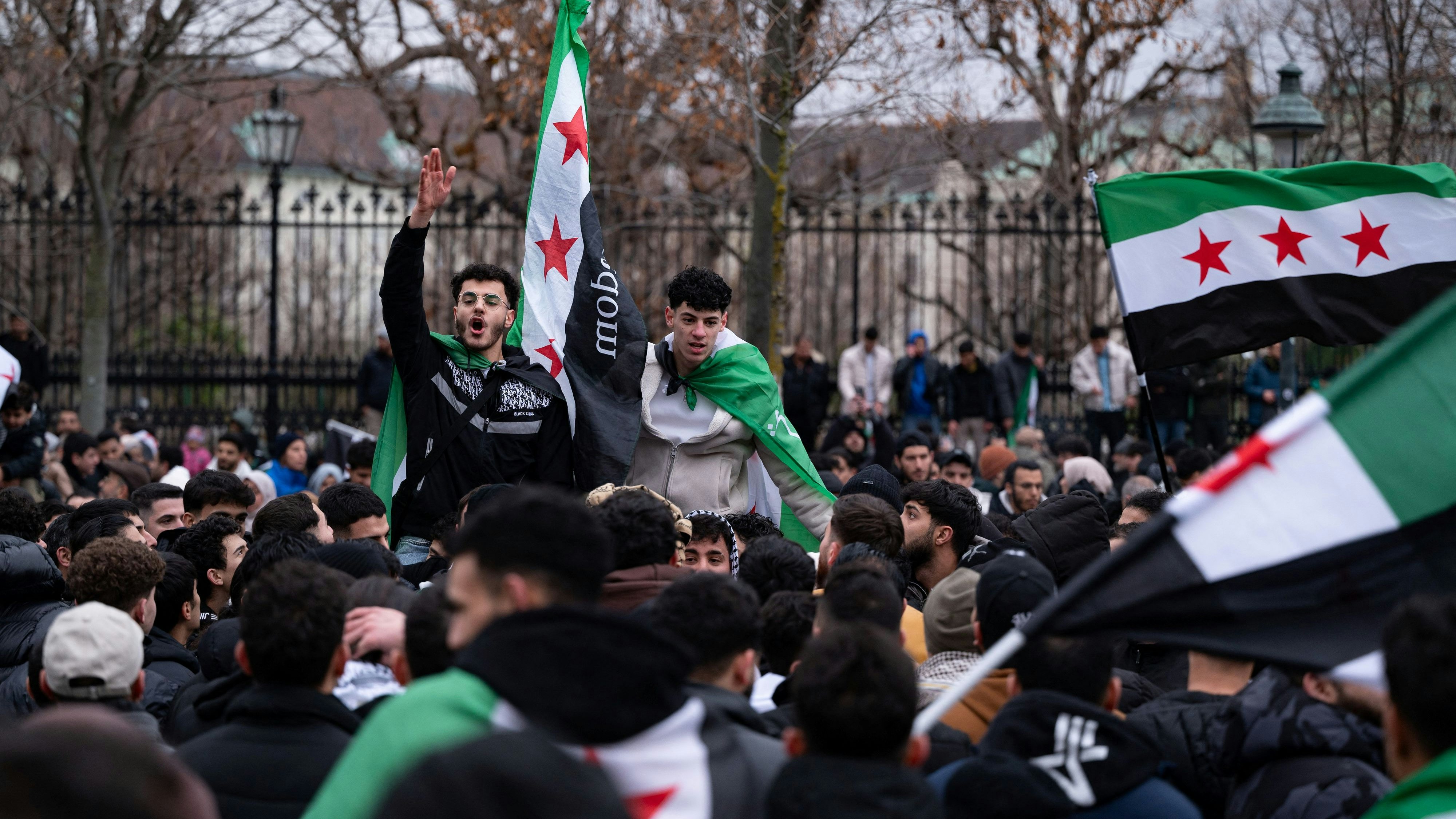 In Wien gingen am Sonntag rund 30.000 Flüchtlinge aus Syrien auf die Straße