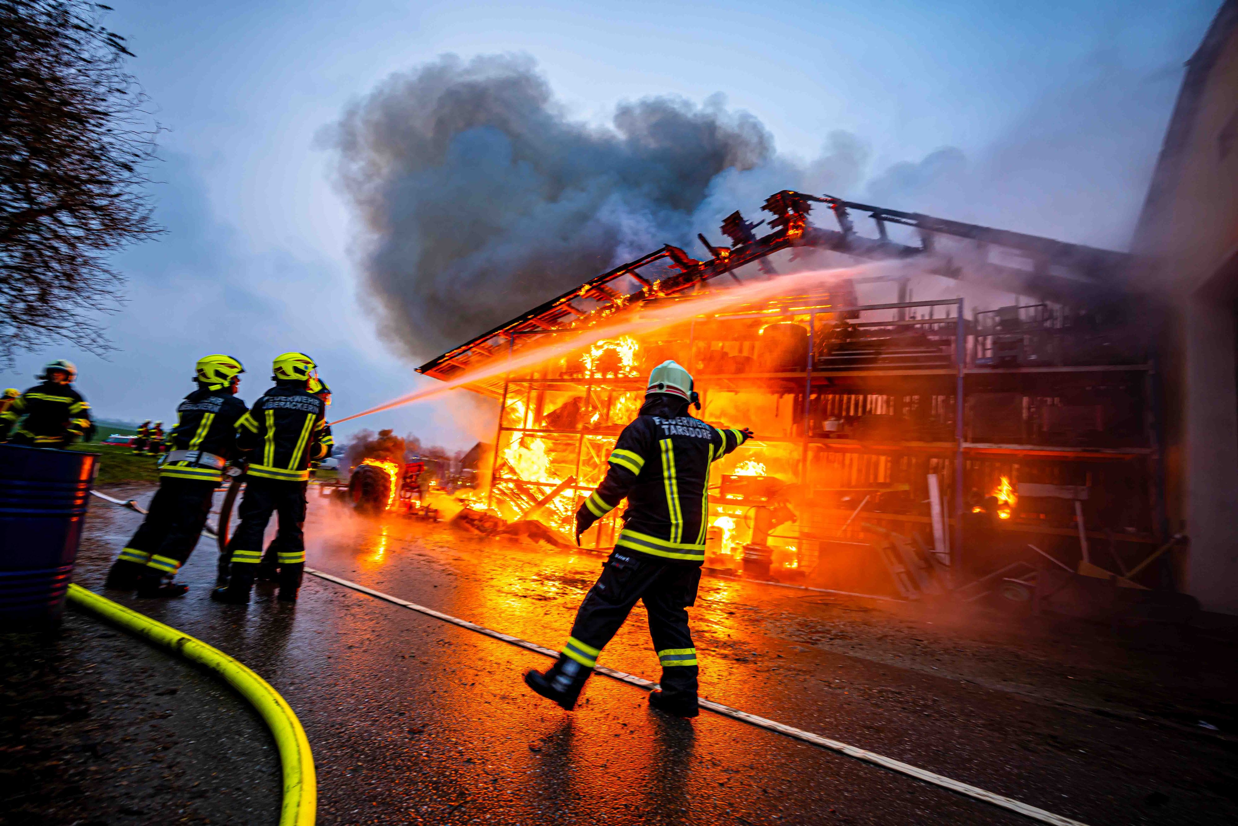 In der oberösterreichischen Gemeinde Hochburg-Ach&nbsp;ist am Montagnachmittag ein Feuer ausgebrochen.