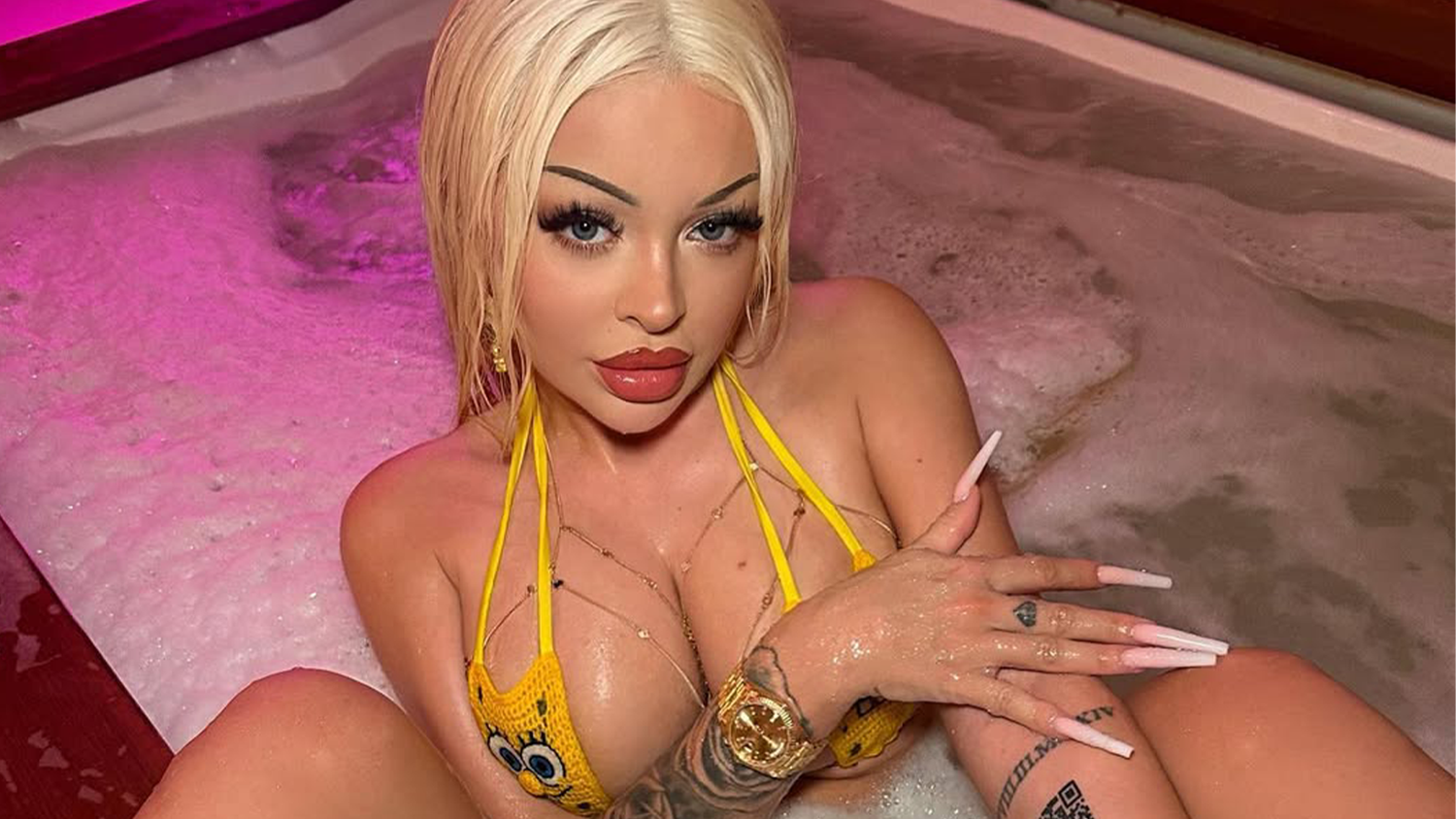 Katja Krasavice mag es bunt, nackig und gerne auch künstlich.