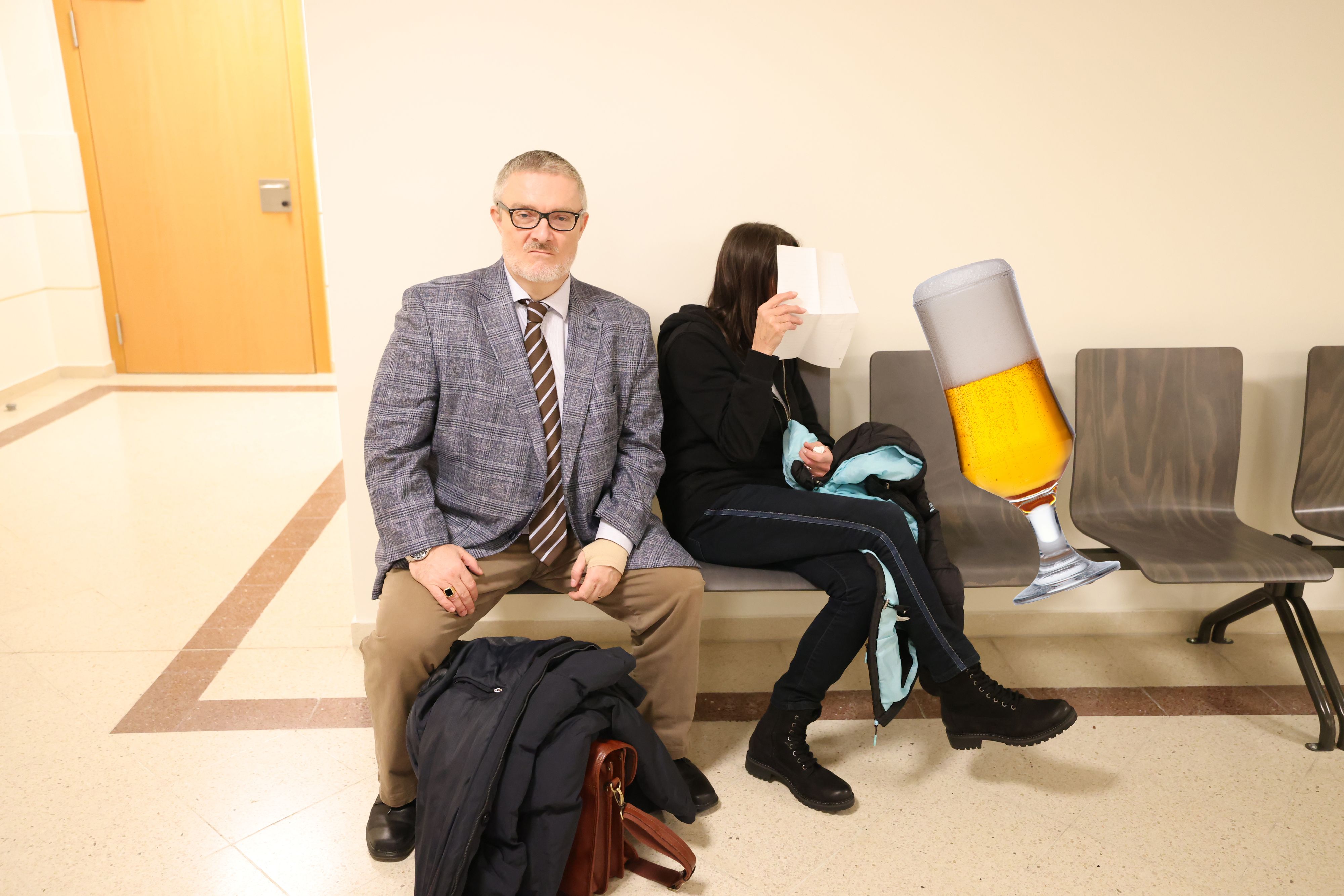 Top-Strafverteidiger Roland Friis und seine Mandantin.